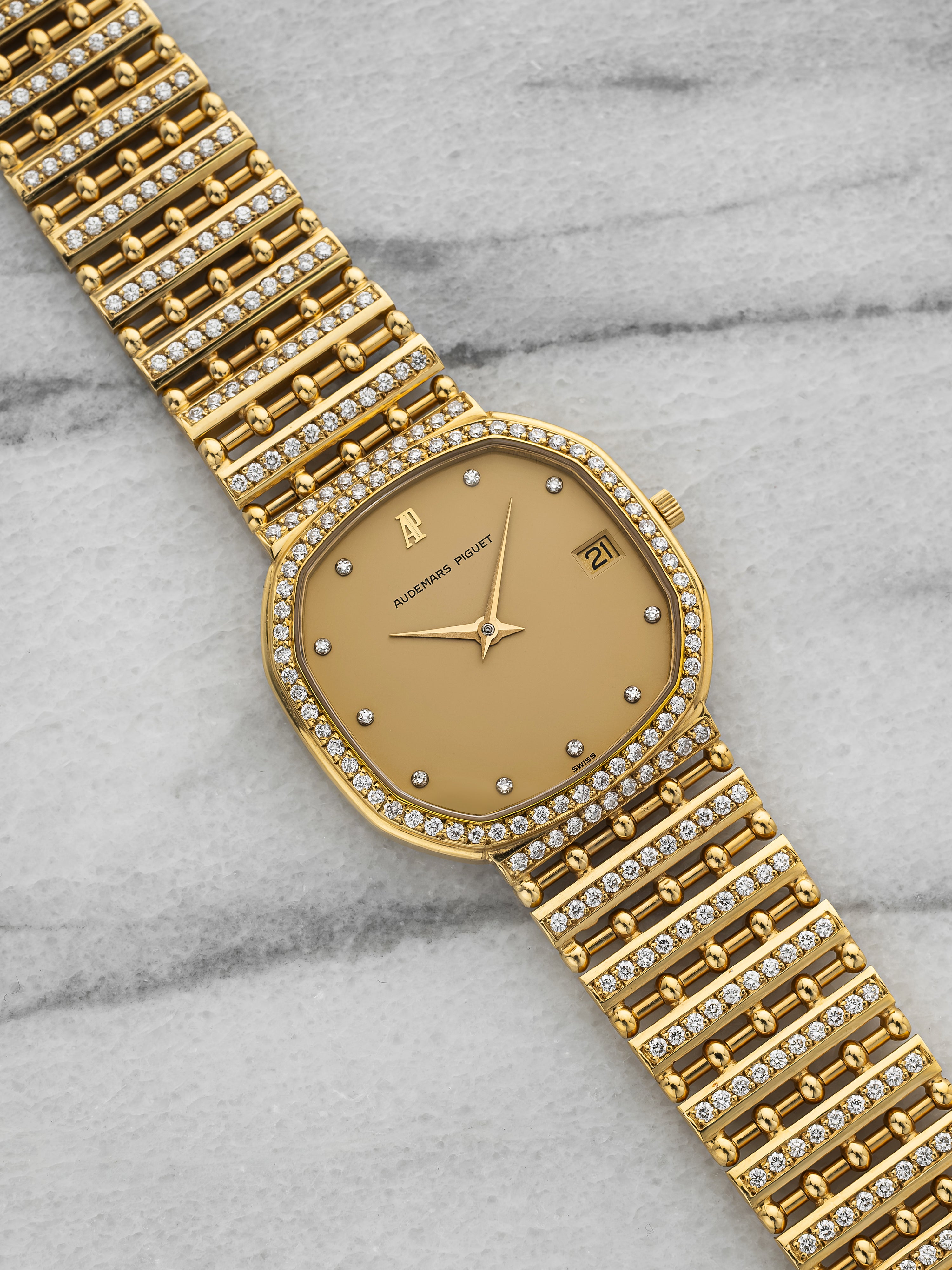 Audemars Piguet 56059BA – 18K Yellow Gold, Diamond Bullet Bracelet