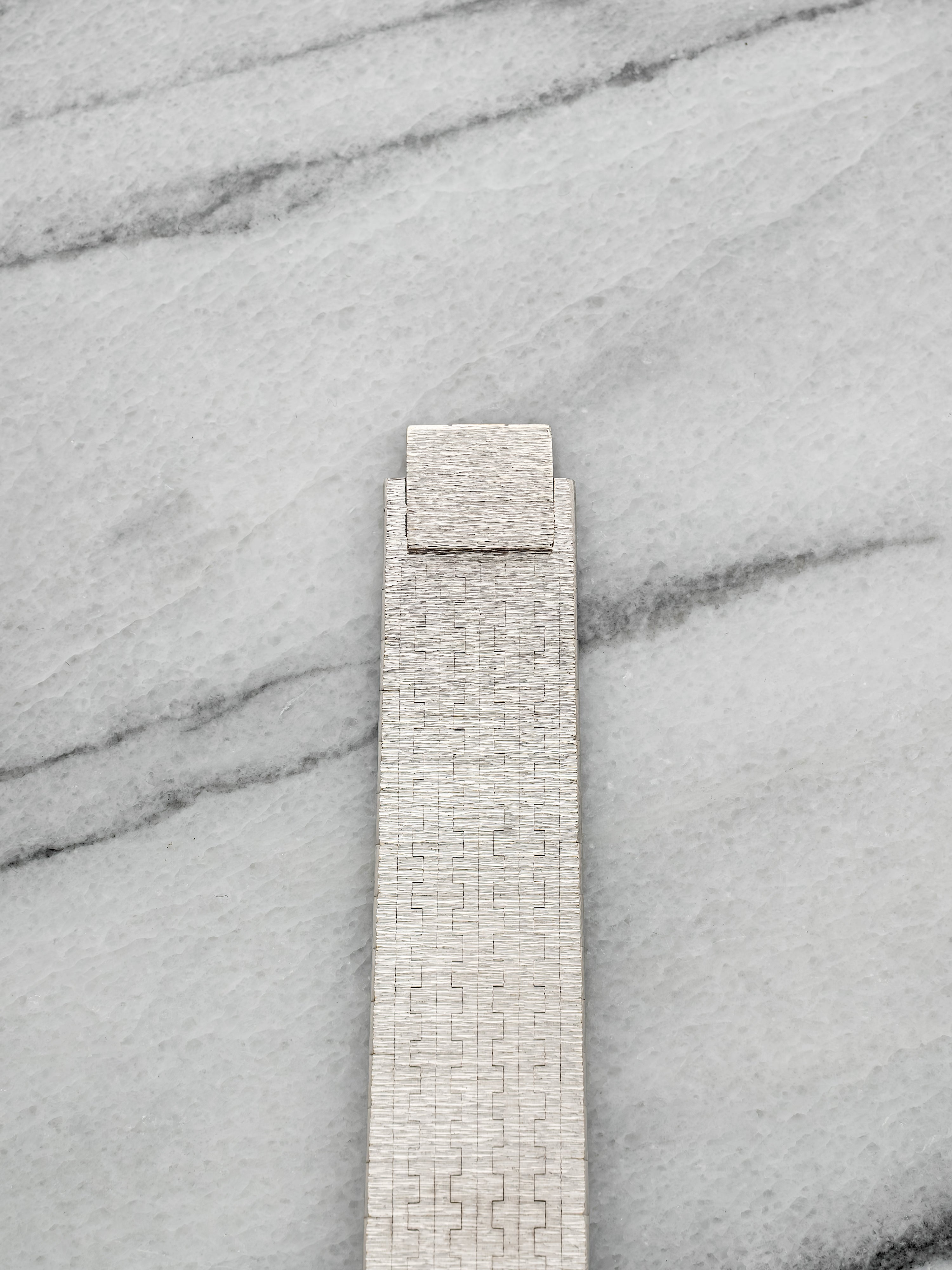 Piaget 9501 A6 – Integrated 18K White Gold Rare Bloodstone Dial