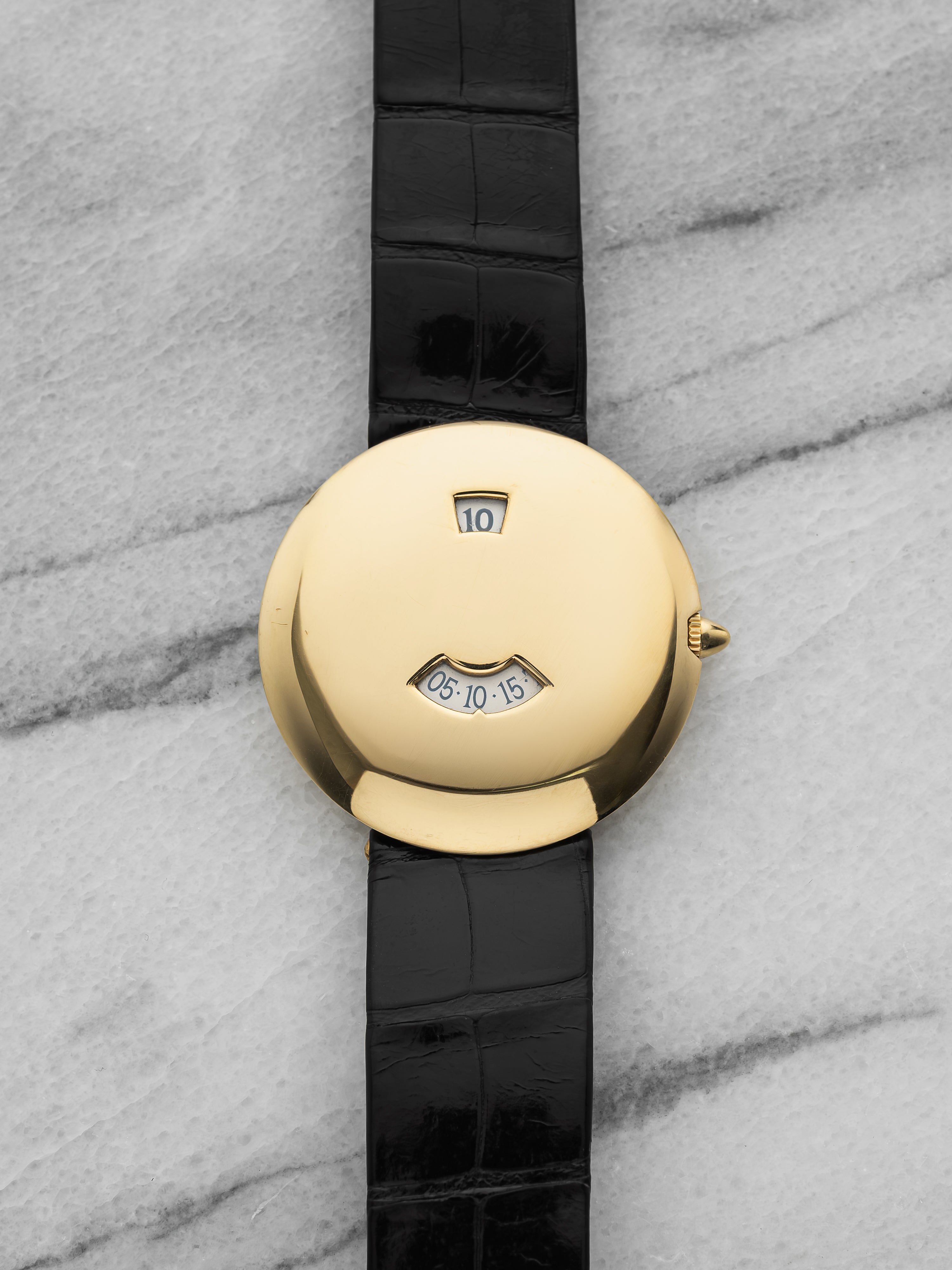 Chaumet Pebble "Jump Hour" 10A - Yellow Gold
