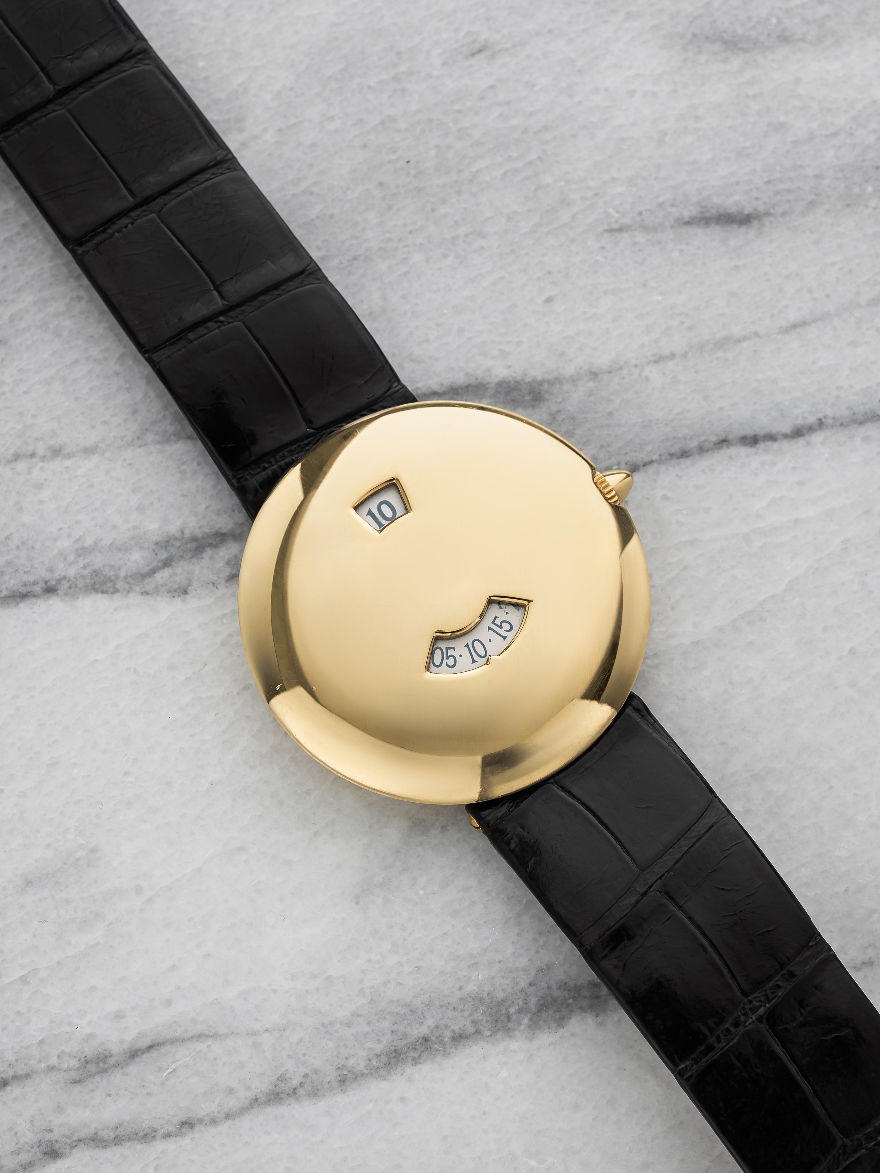 Chaumet Pebble "Jump Hour" 10A - Yellow Gold