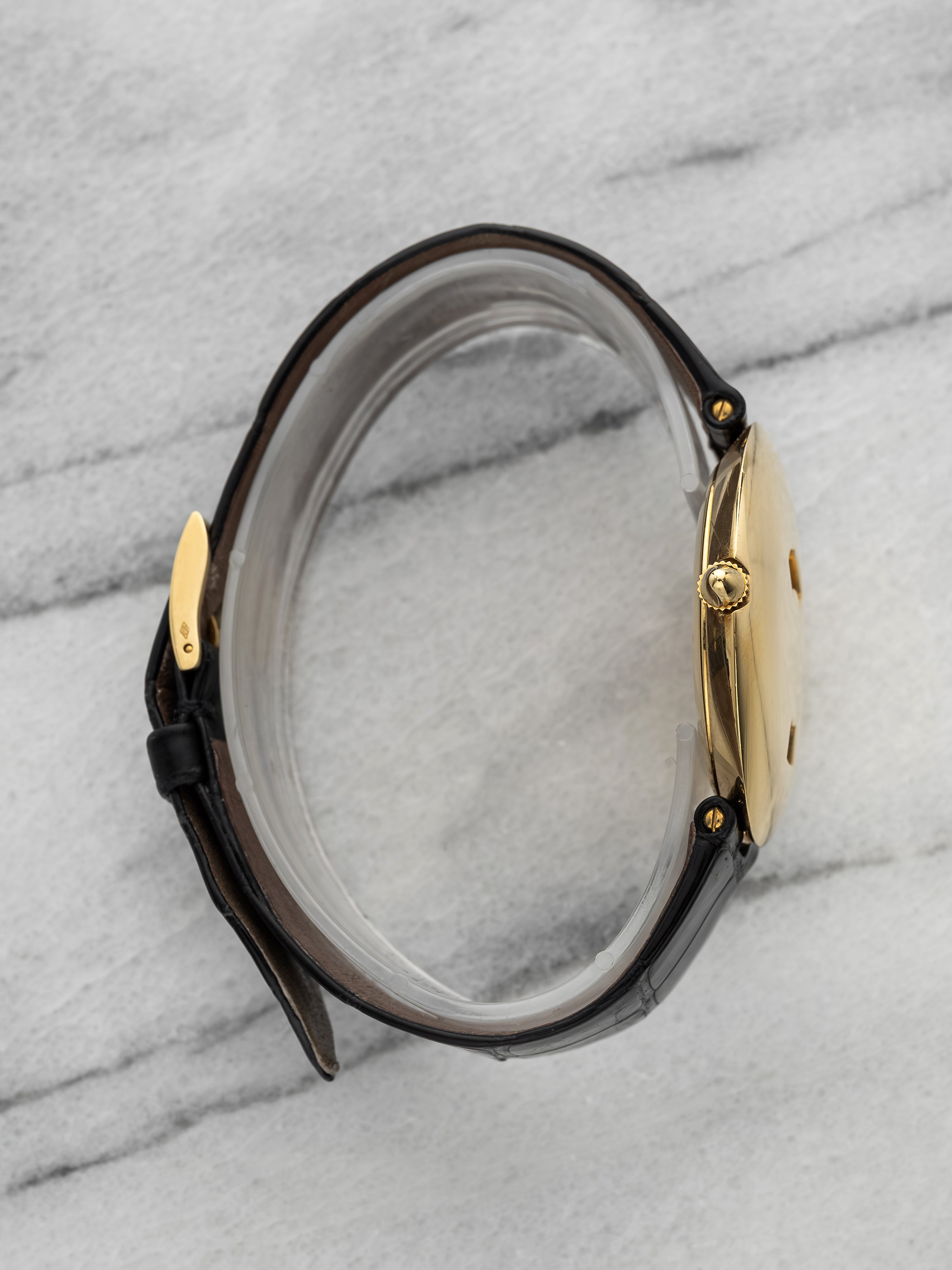 Chaumet Pebble "Jump Hour" 10A - Yellow Gold