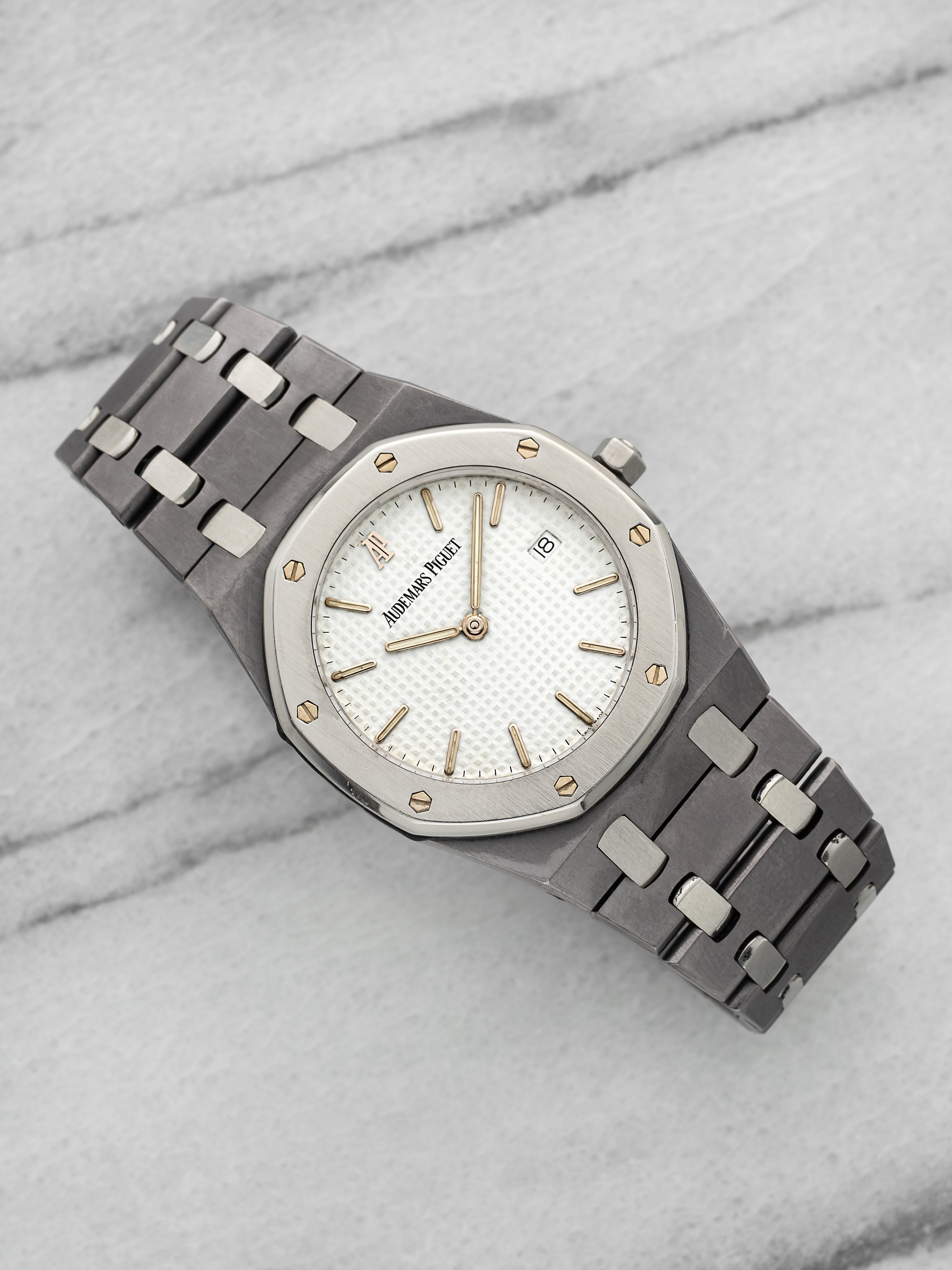 Vintage 1990s Audemars Piguet Royal Oak 56175TT Tantalum Steel Quartz 33mm
