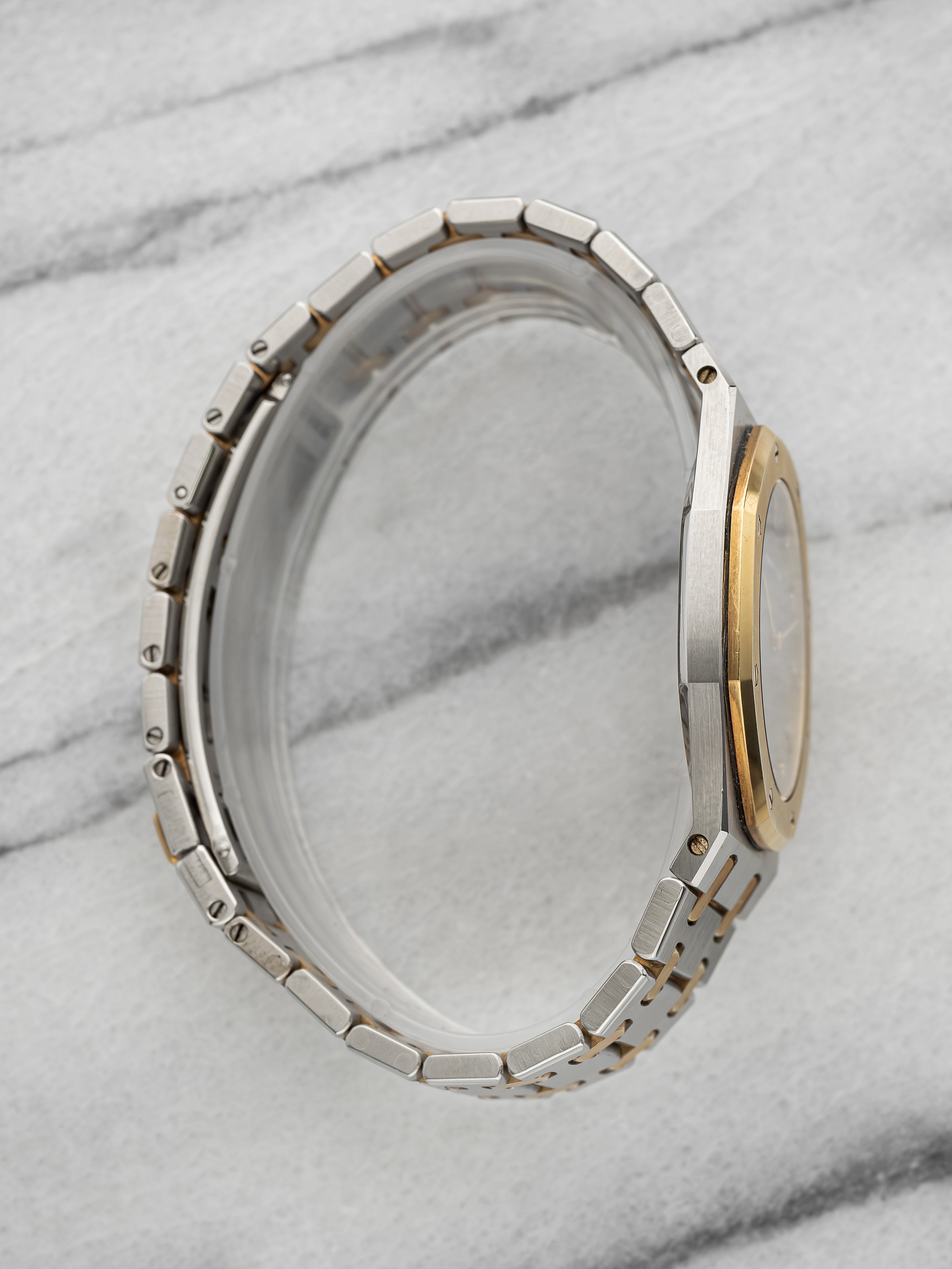 Audemars Piguet Royal Oak 56303SA – Two-Tone Grey Diamond Dial