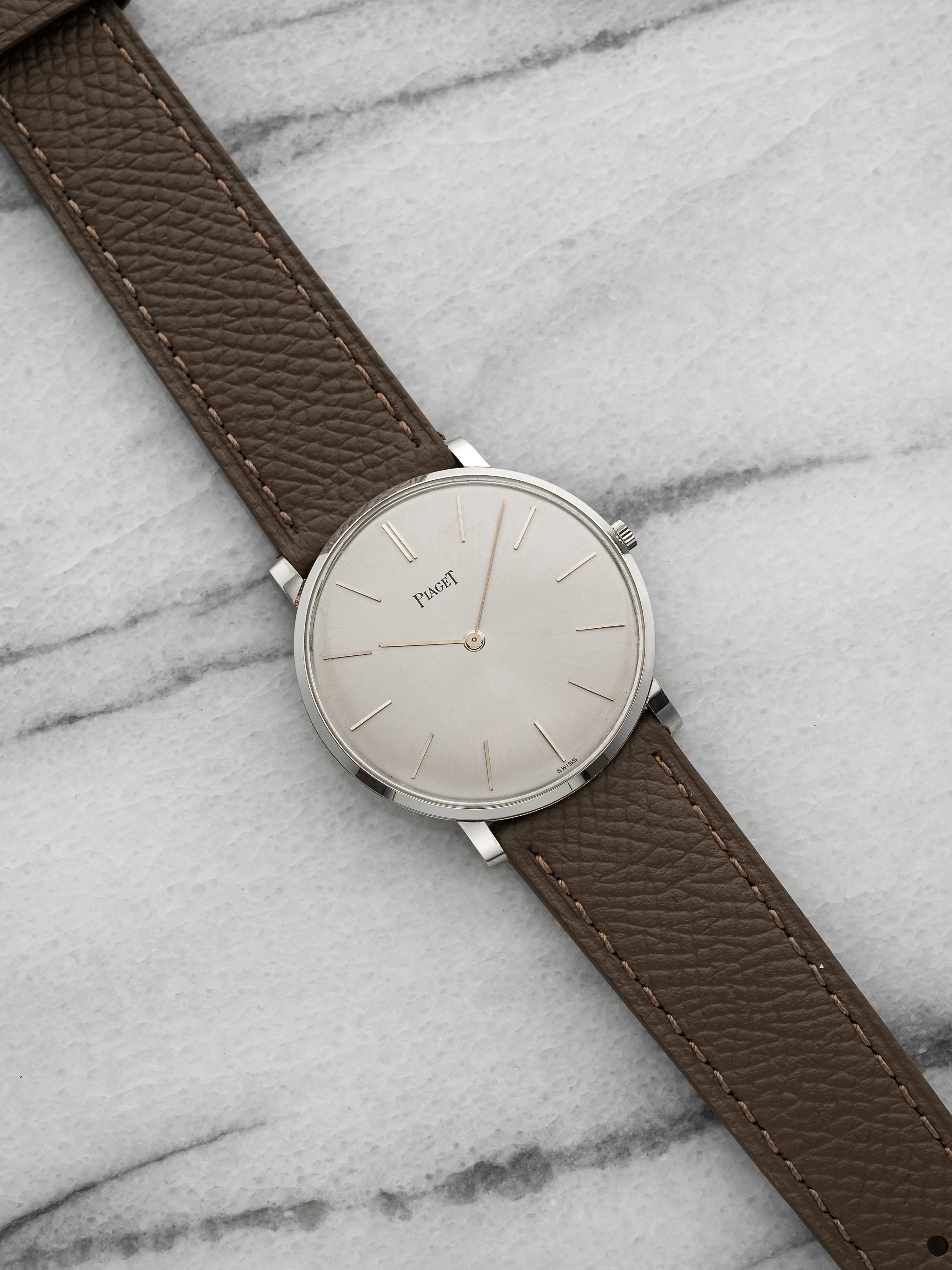 Vintage 1970s Piaget Ultra Thin 912 18K WG Silver Sunburst Dial Manual 32 mm