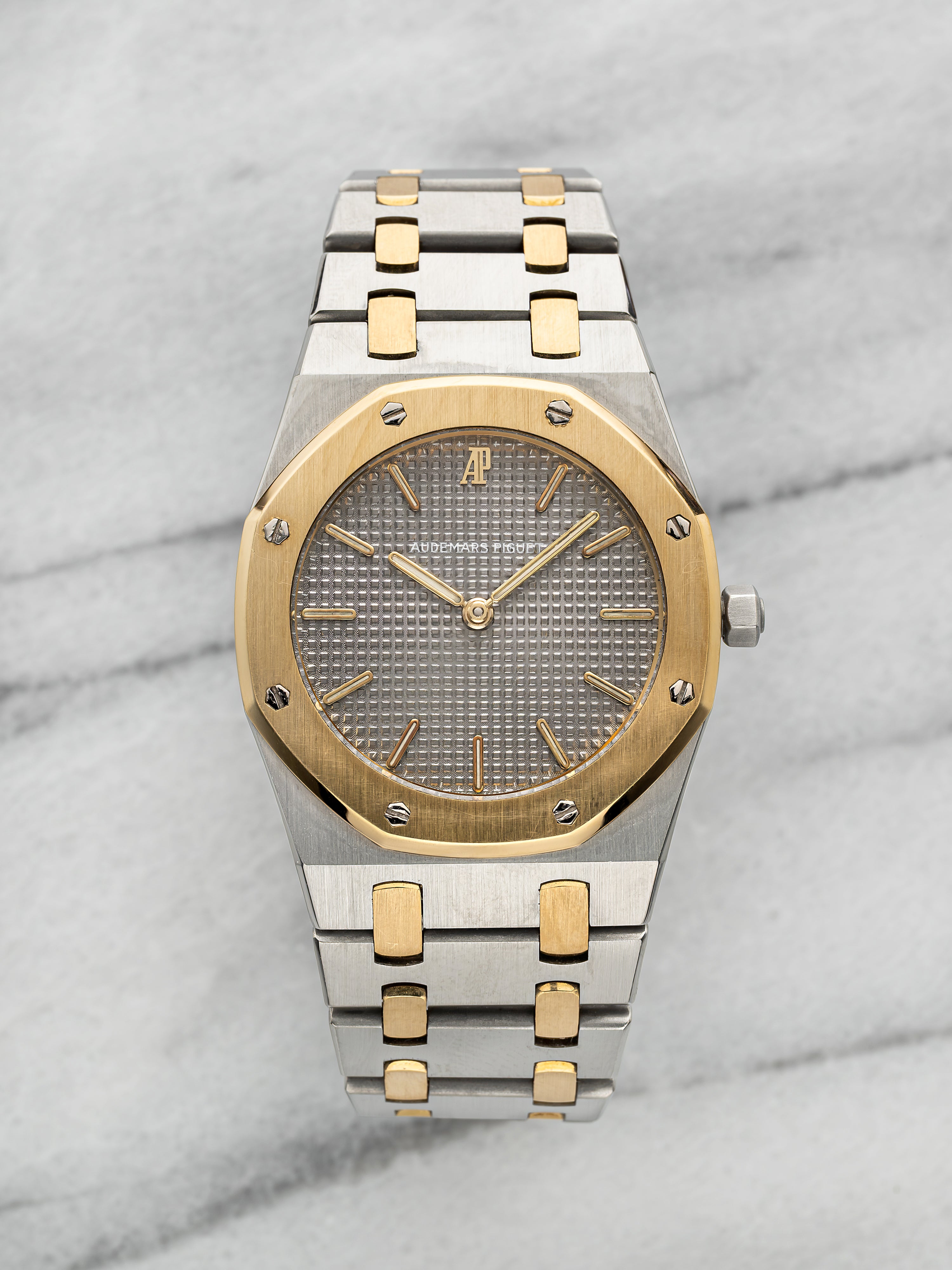 Audemars Piguet Royal Oak 56303SA – Two-Tone, Grey Tapisserie Dial