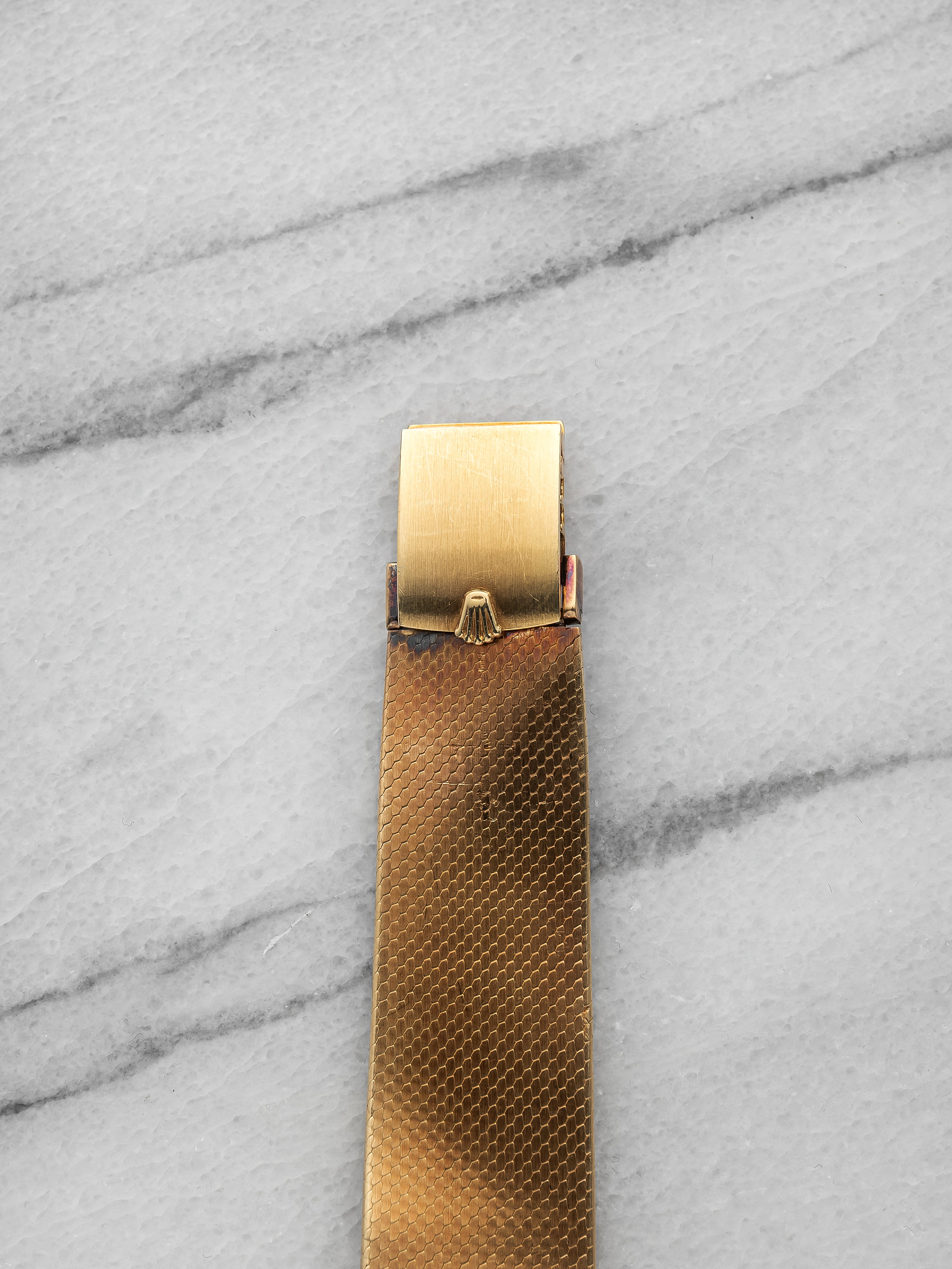 Rolex Cellini 4084 - Red Vignette.