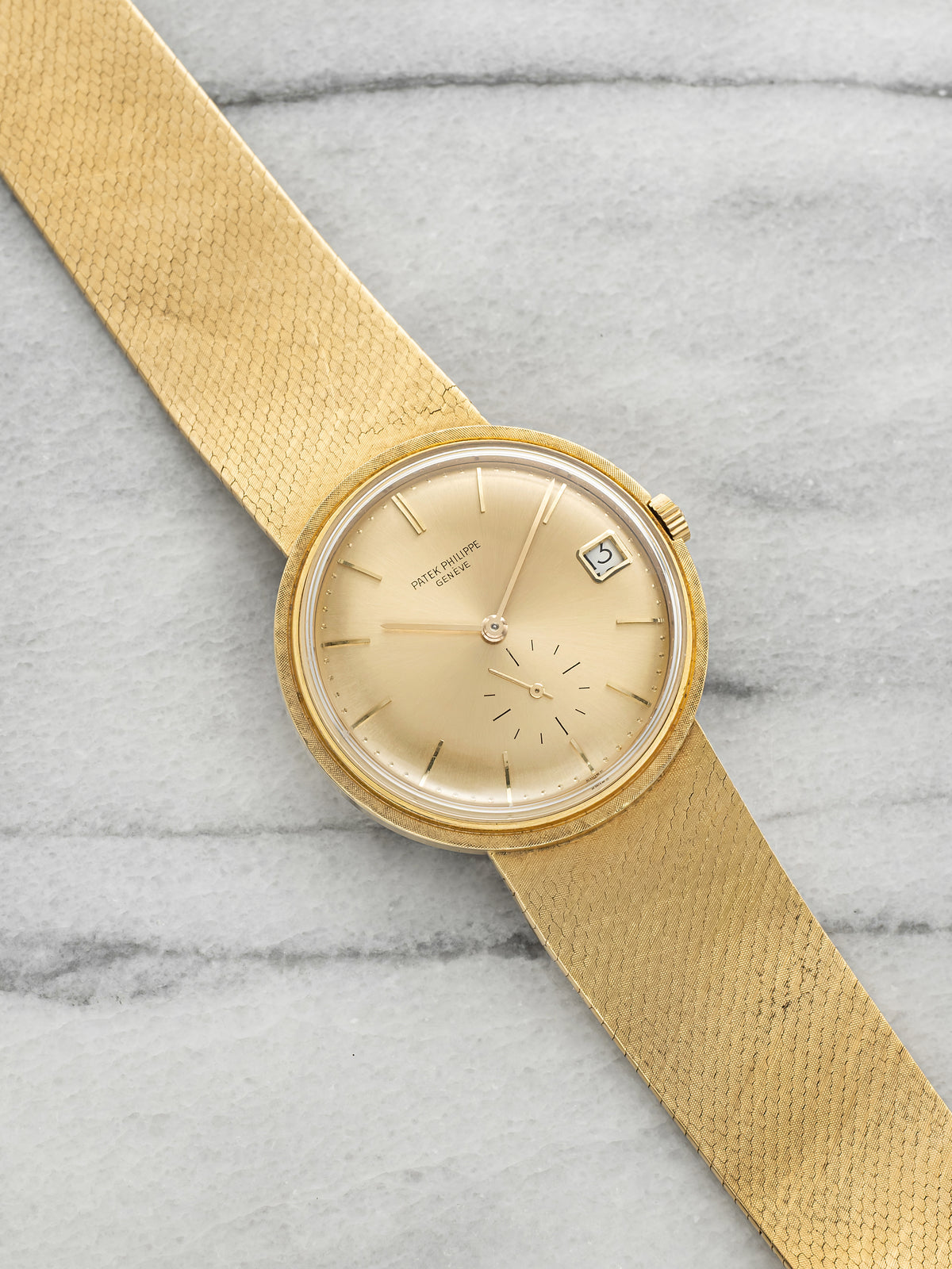 Vintage 1970s Patek Philippe Calatrava 3445 18K YG Champagne Dial Auto 35mm