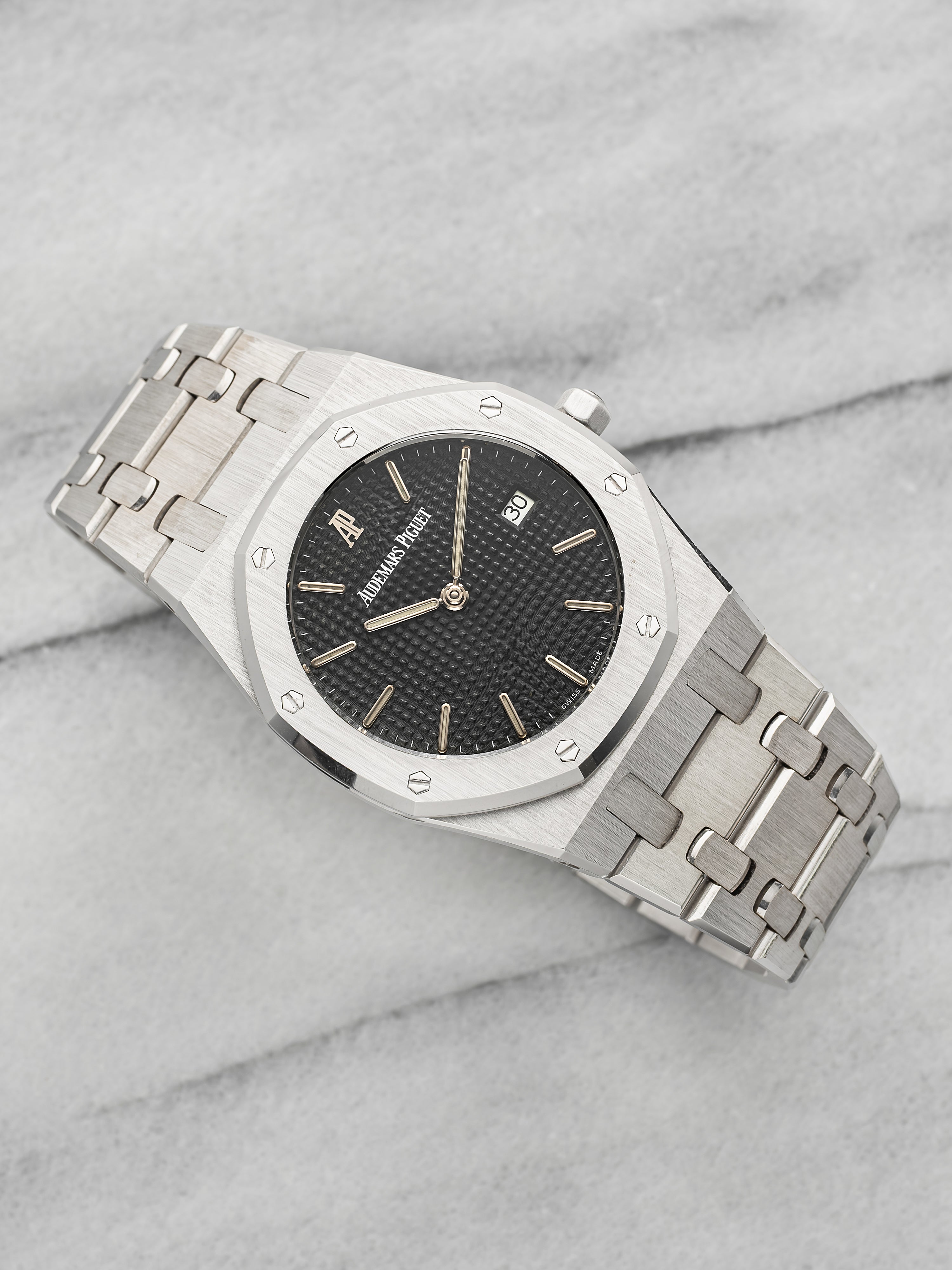 Audemars Piguet Royal Oak 56175 - 18K White Gold Black Dial