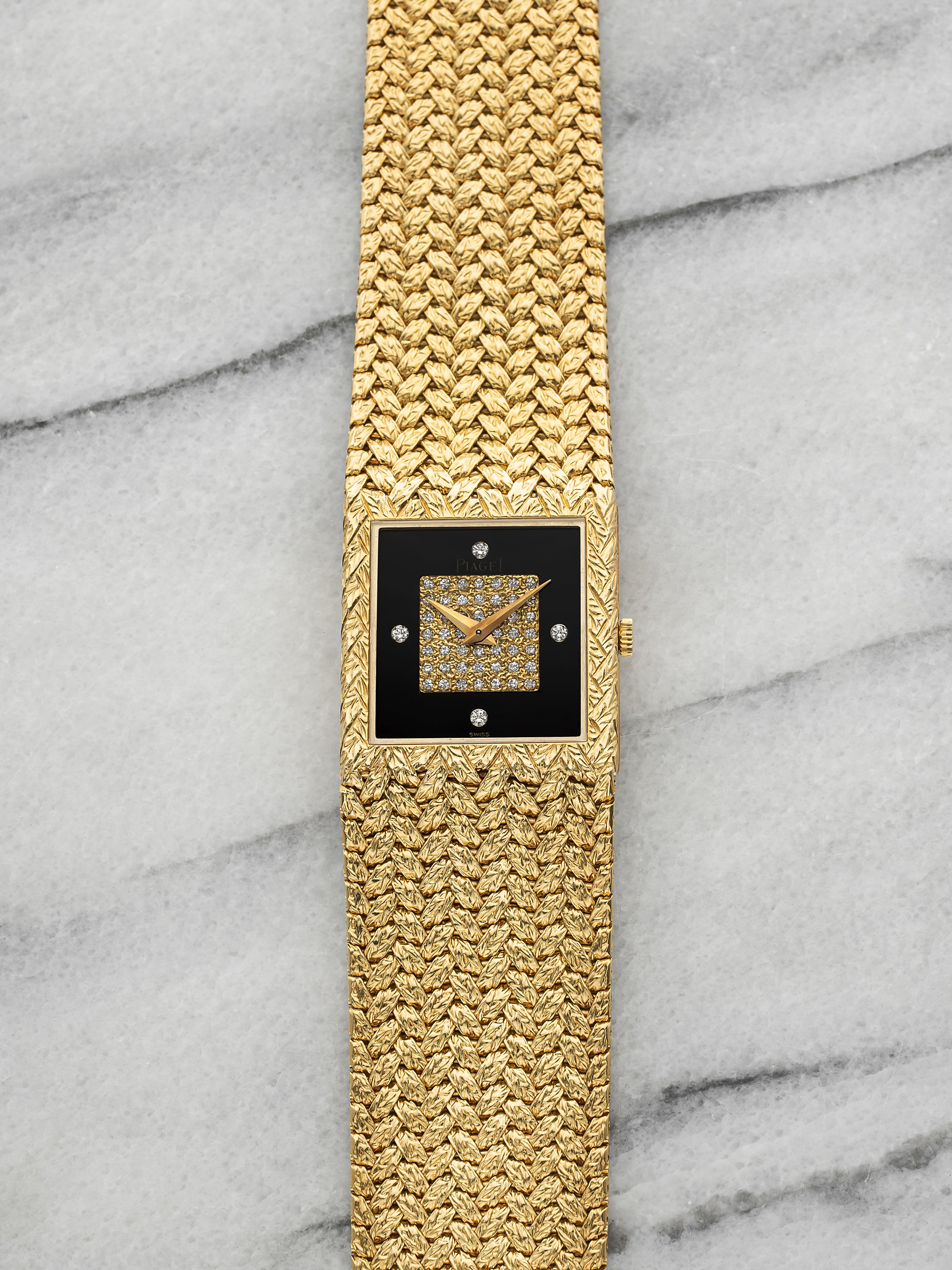 Vintage 1980s Piaget 9131D2 18K Yellow Gold Onyx Pave Diamond Dial Manual 24mm