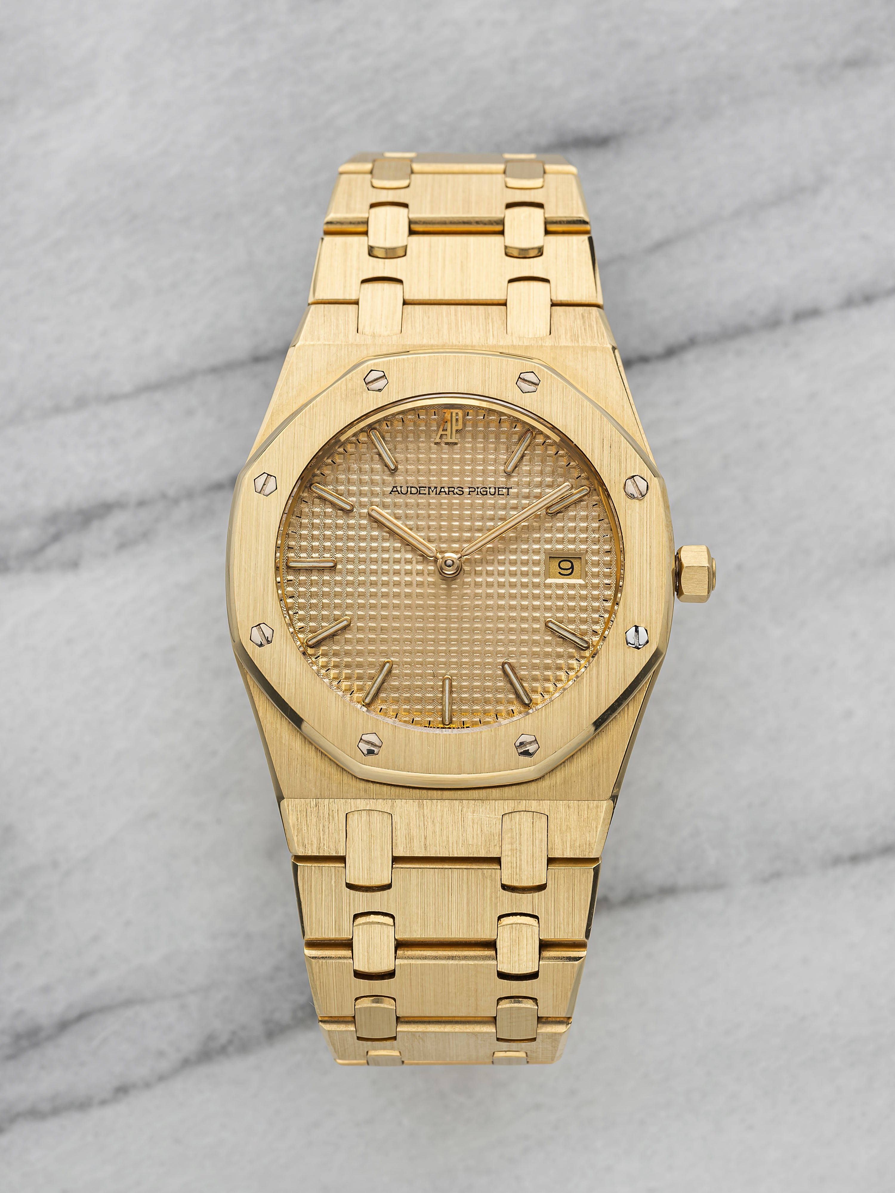 Audemars Piguet Royal Oak 56175BA - 18K Yellow Gold, Champagne Dial