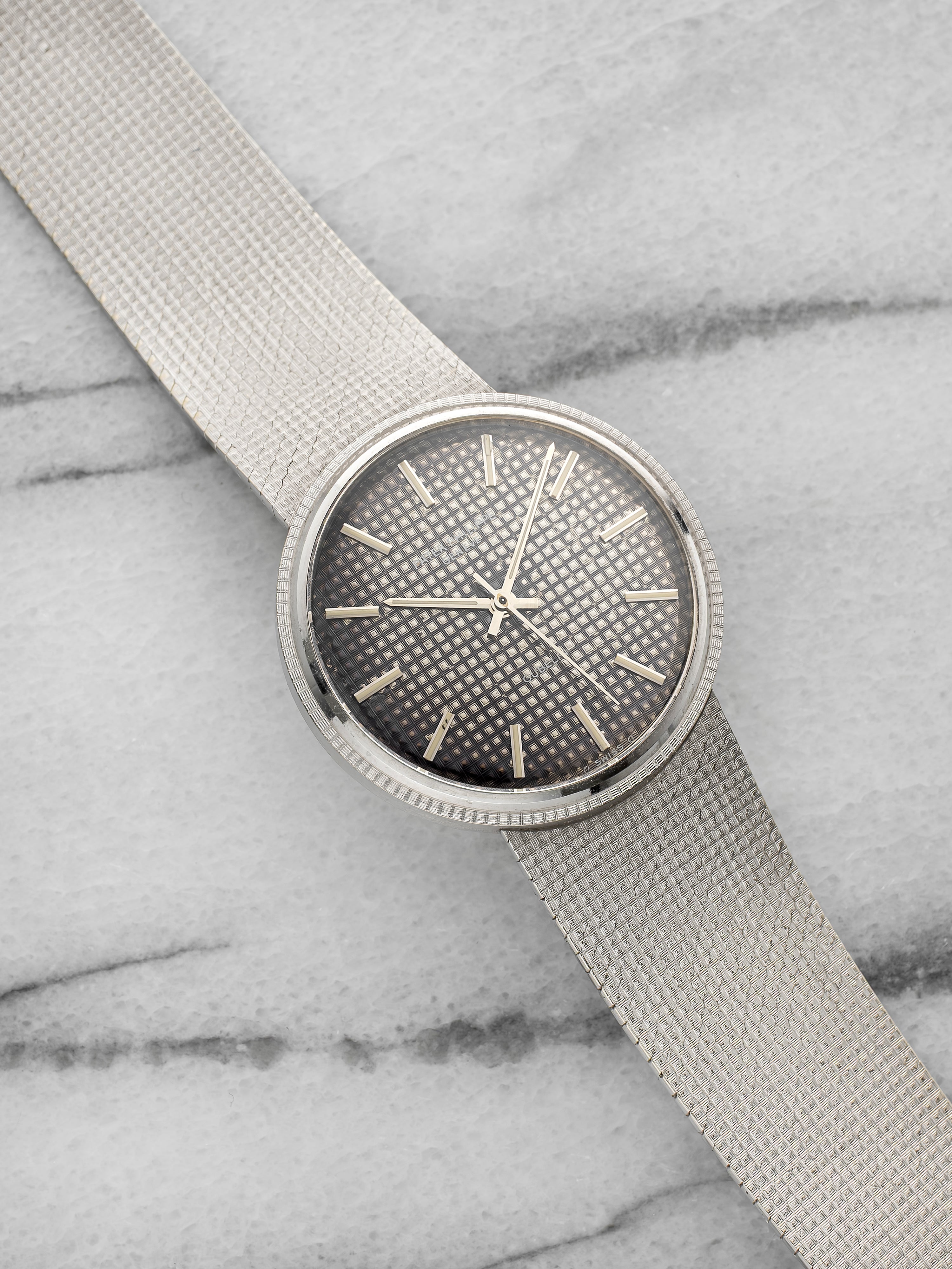 Patek Philippe Calatrava 3563-3 - 18K White Gold, Gubelin Dial