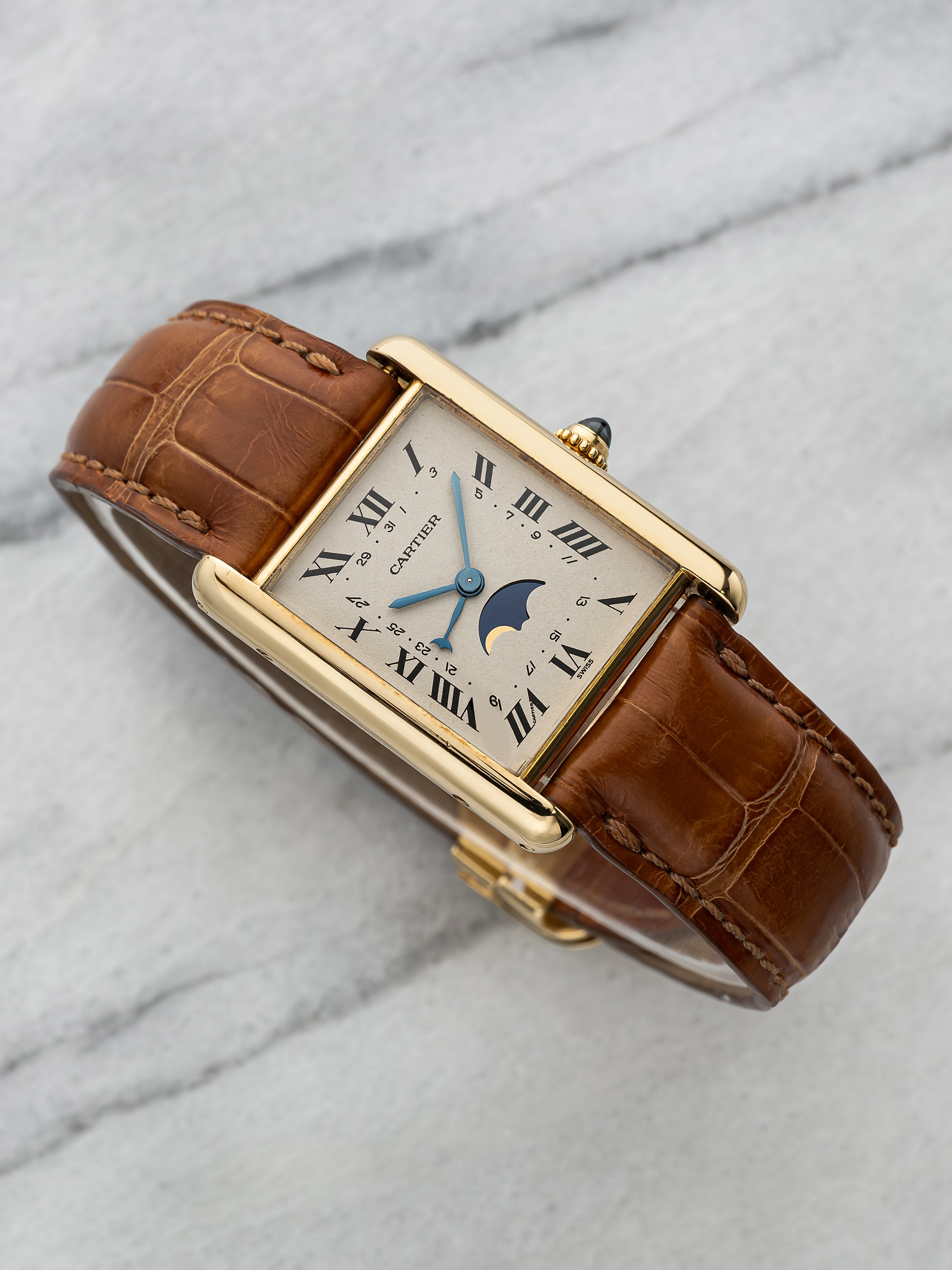 Cartier Tank Quartz Moonphase 8190 - 18K Yellow Gold