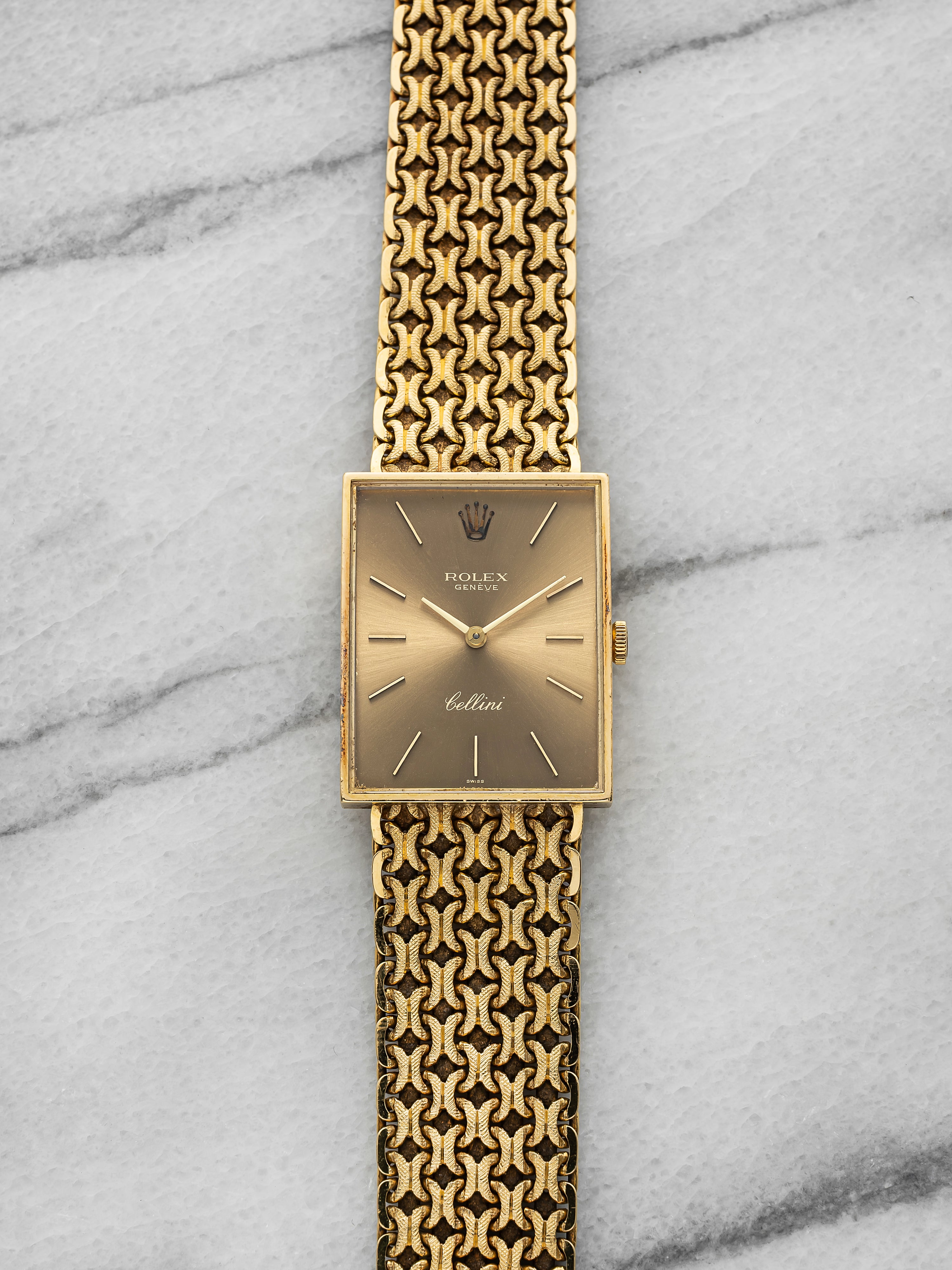 Vintage 1973 Rolex Cellini 2433 18K Yellow Gold Champagne Dial Manual 23 mm
