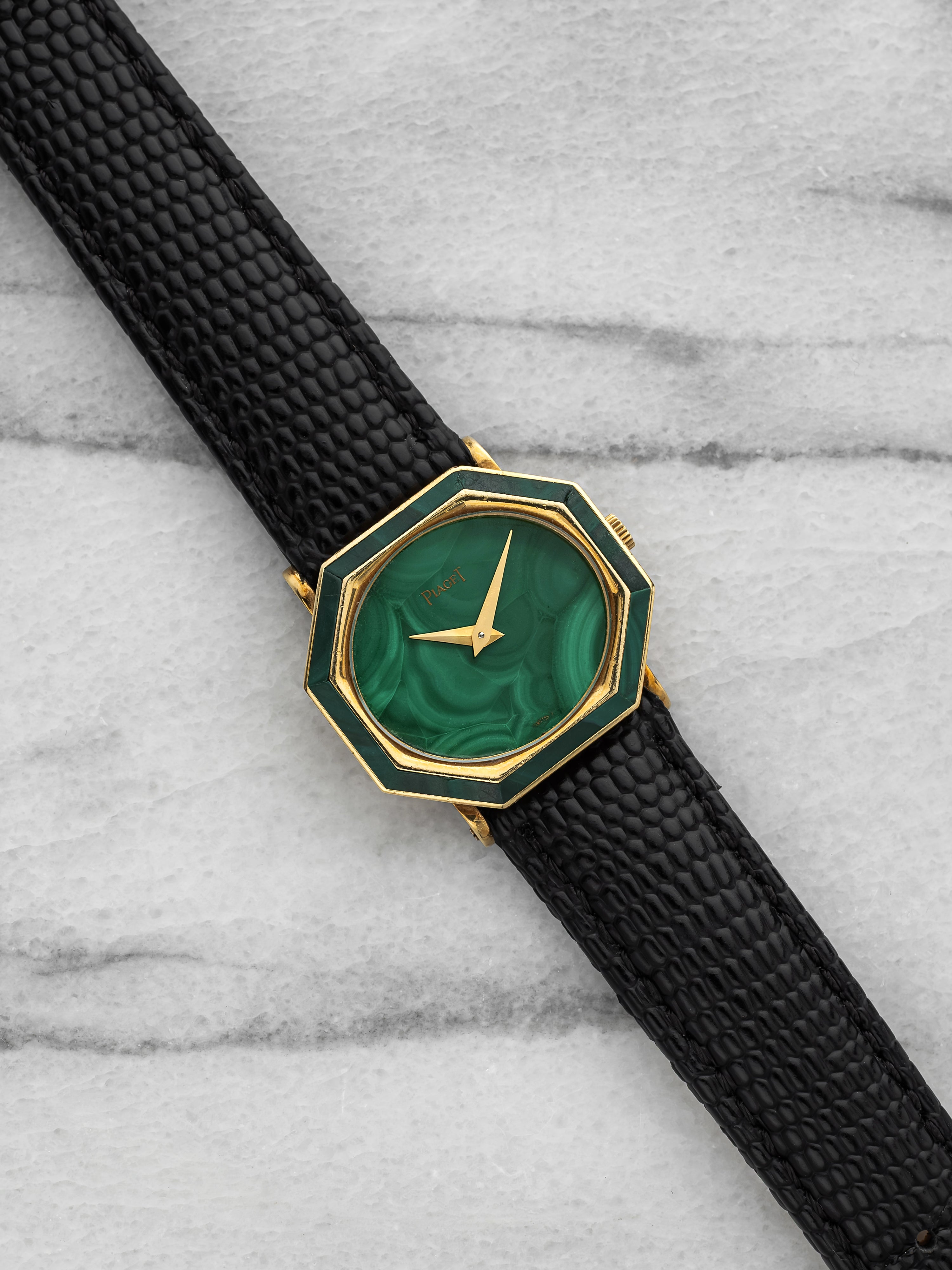 Piaget Dress 93431 - 18K Yellow Gold, Malachite Dial