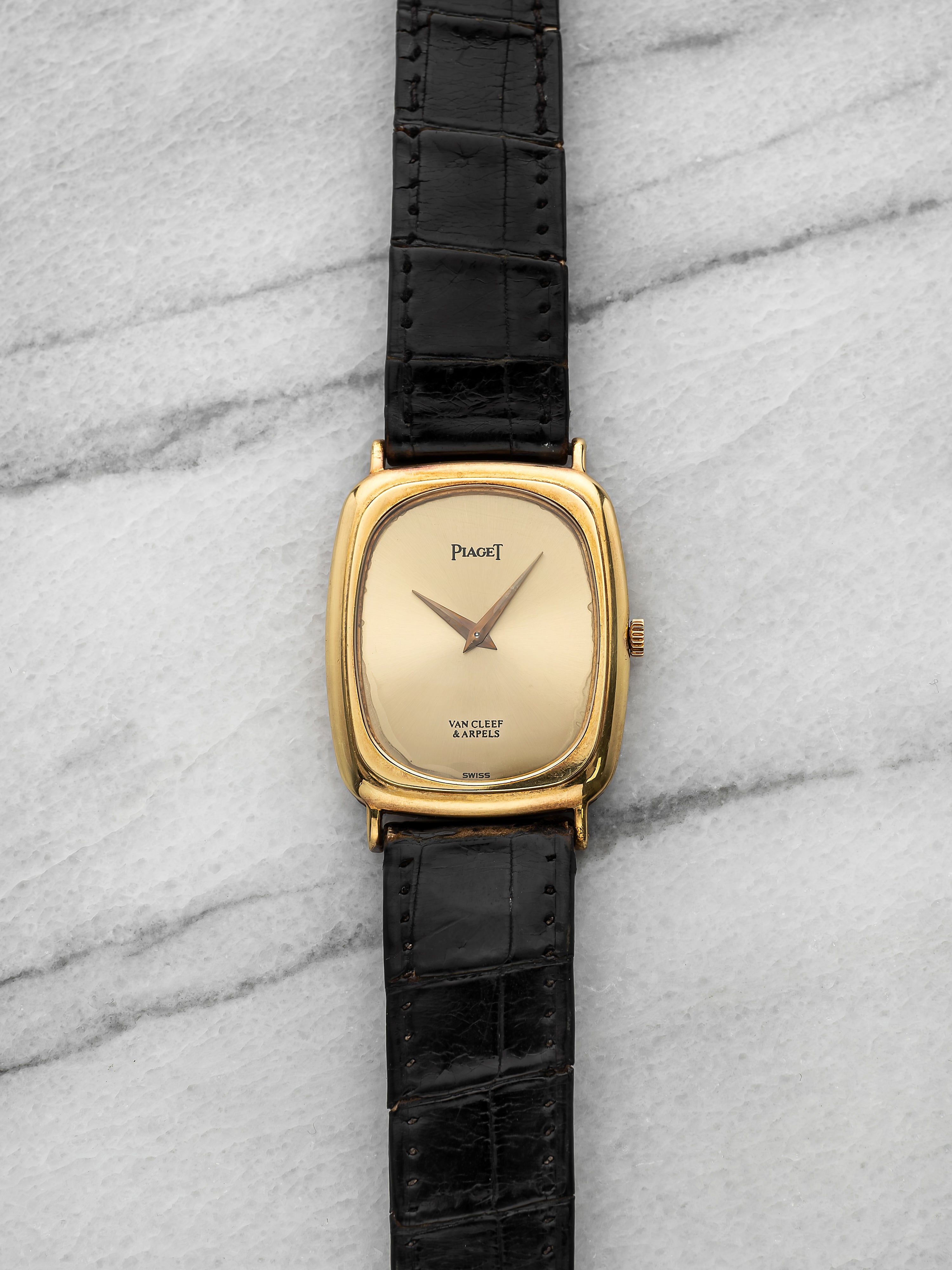 Piaget Cushion 9251 - 18K Yellow Gold, Van Cleef & Arpels Dial