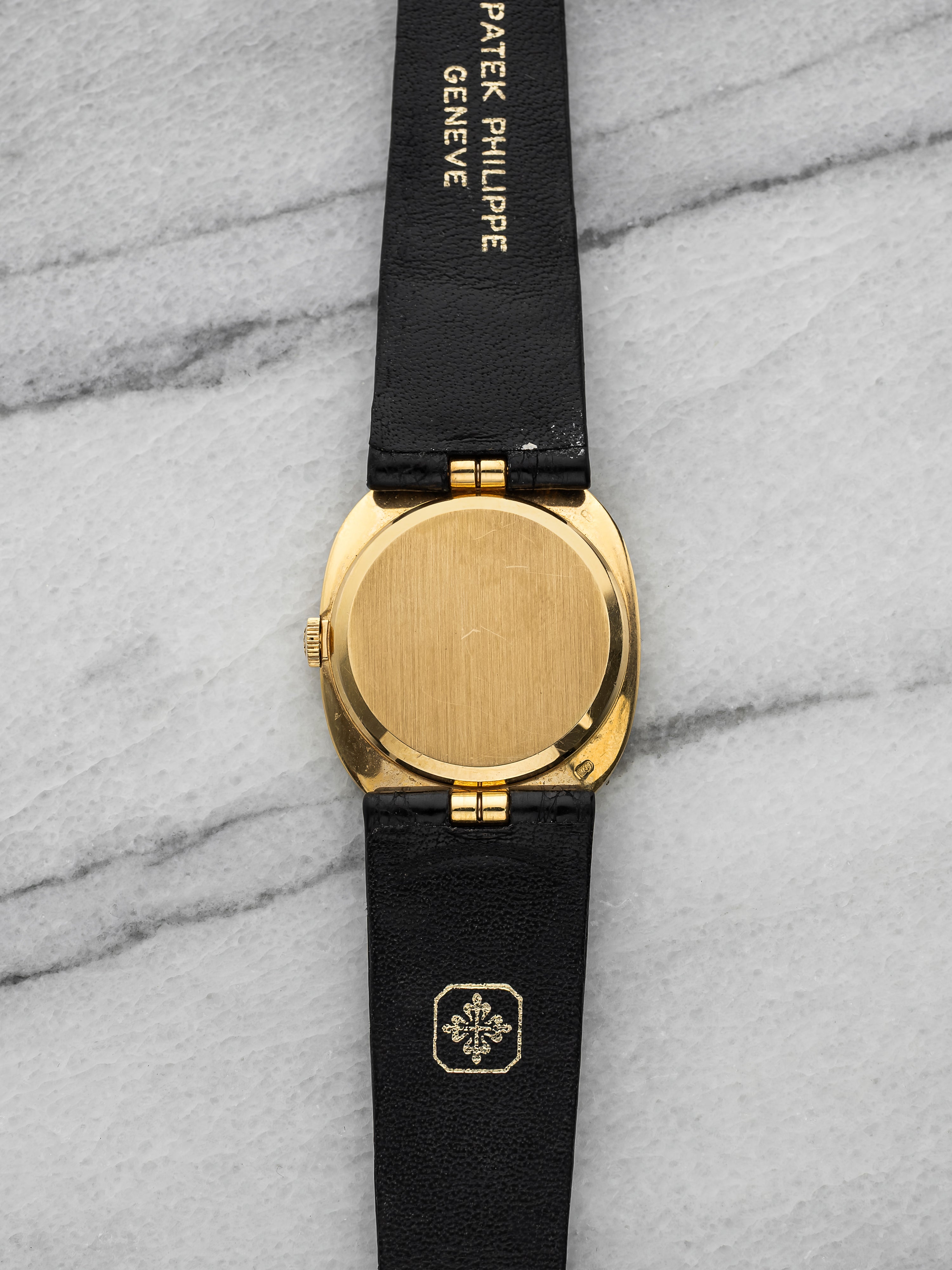 Patek Philippe Ellipse 3848J - 18K Yellow Gold Blue sunburst dial