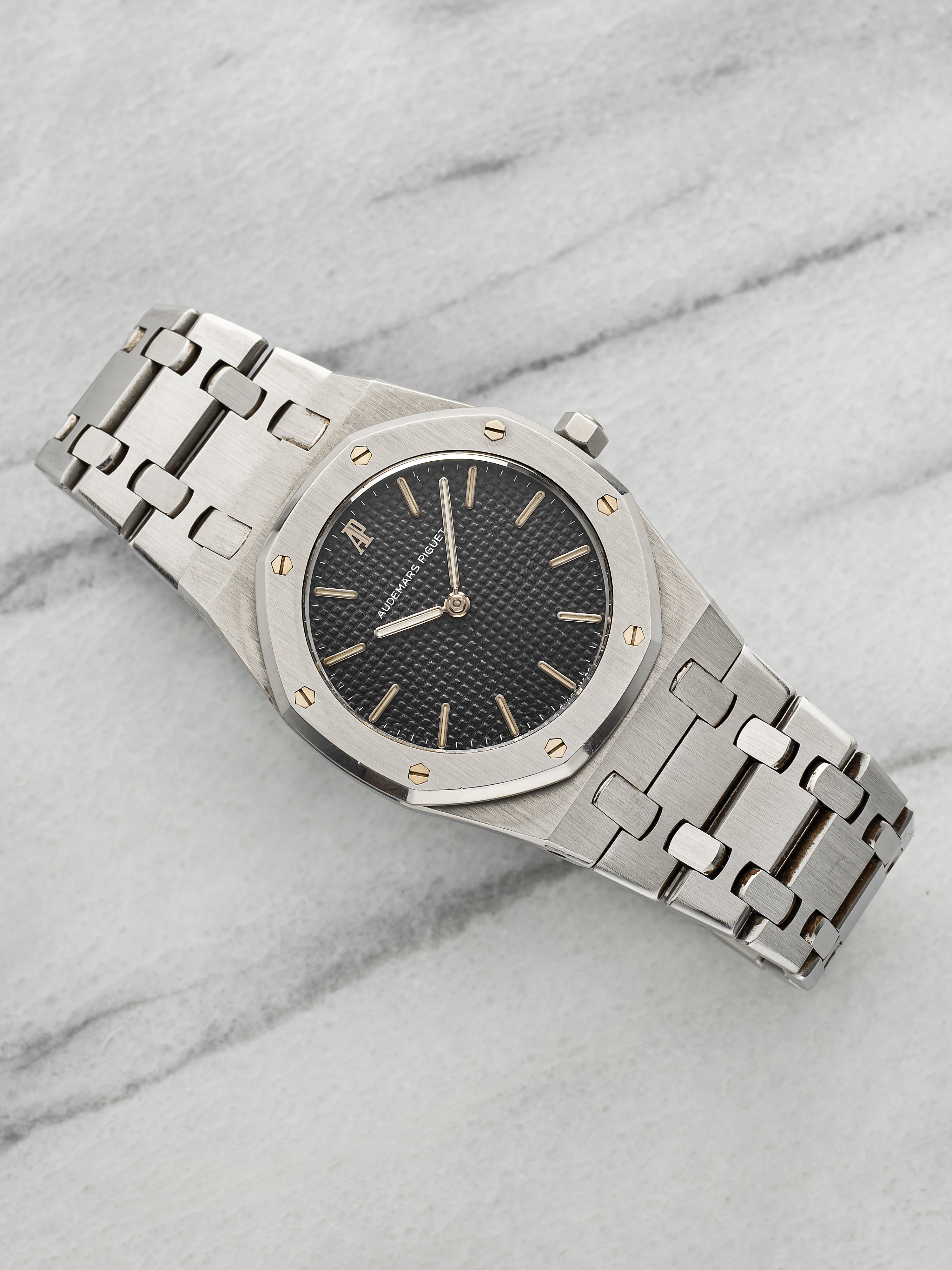 Vintage 1980s Audemars Piguet Royal Oak 56303ST Steel Black Dial Quartz 33mm