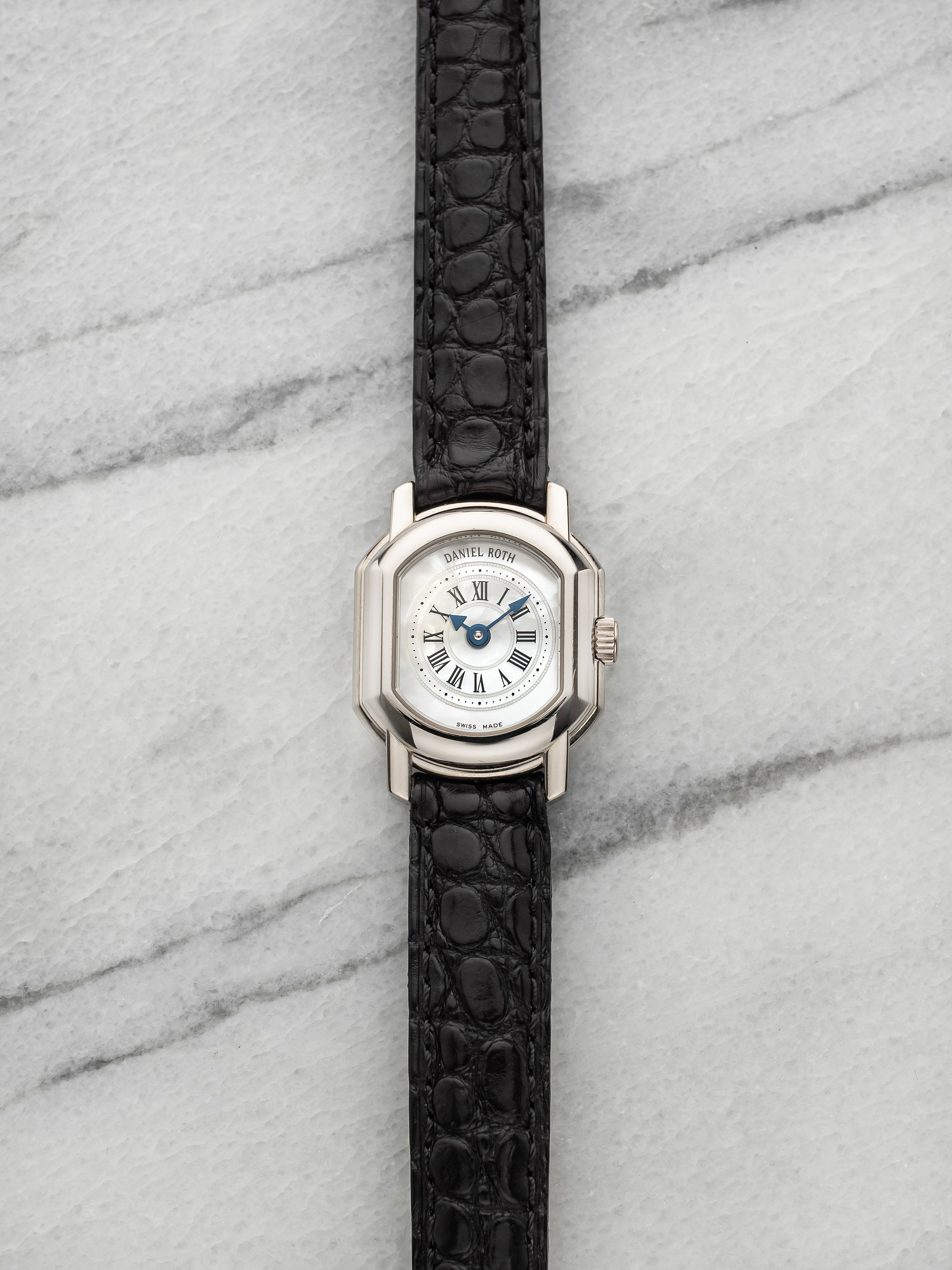 Vintage 1990s Ladies Daniel Roth 528.ST 18K WG Mother of Pearl Dial Manual 21mm