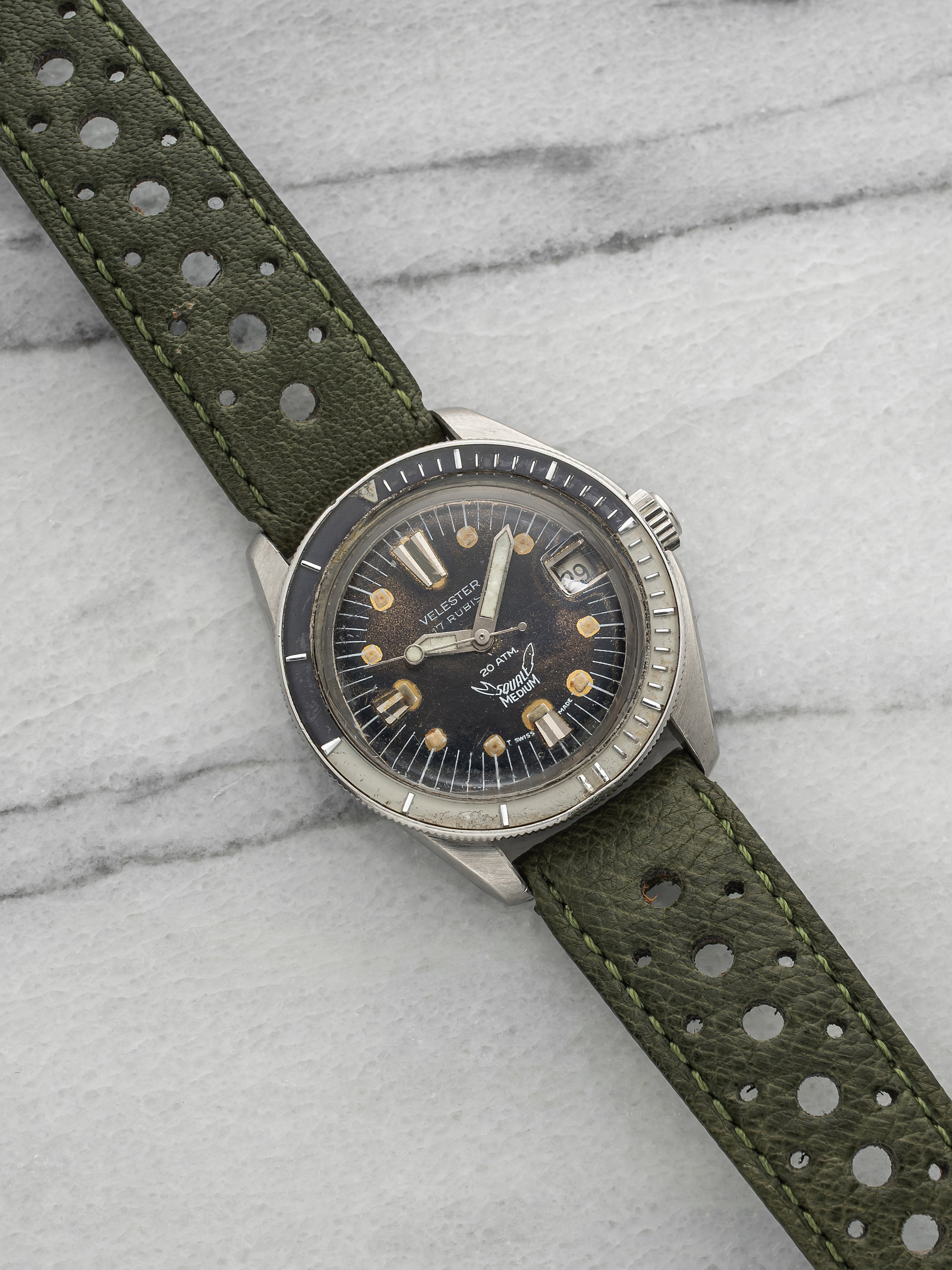 Vintage 1960s Velester Squire Diver Stainless Steel Black Dial Auto 36mm