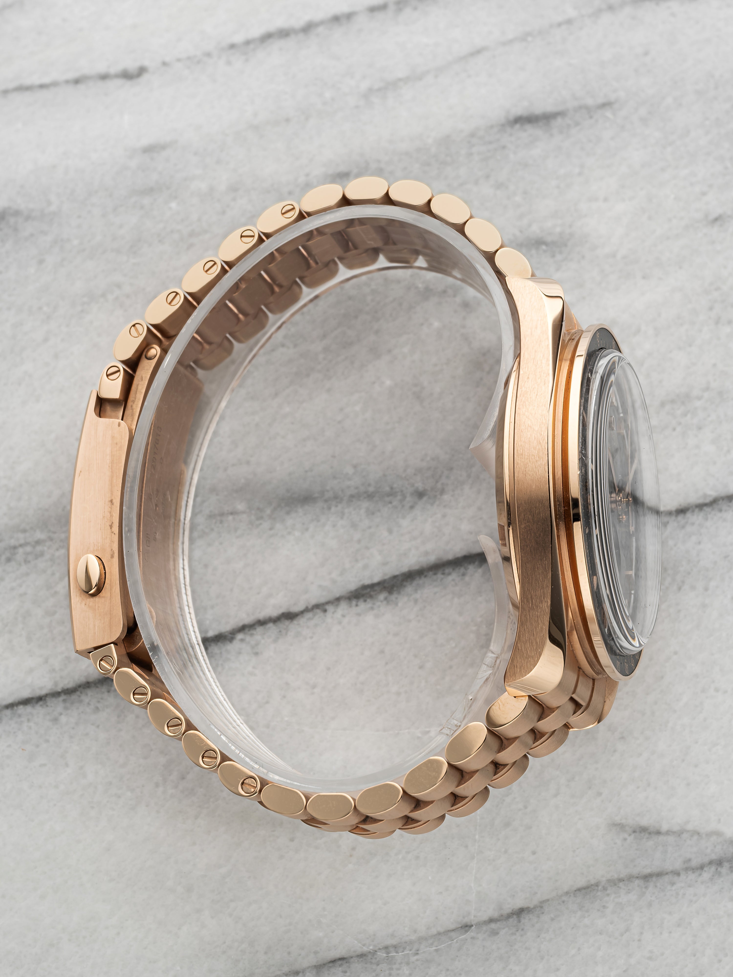 Omega Speedmaster - 18k Rose Gold, Black Dial