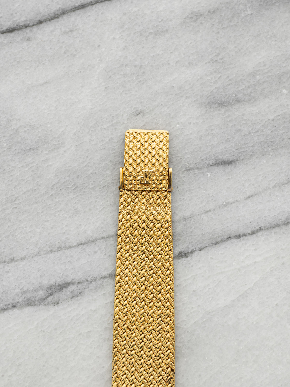 Vintage 1970s Audemars Piguet Ellipse 18K YG Champagne Dial Manual 28mm