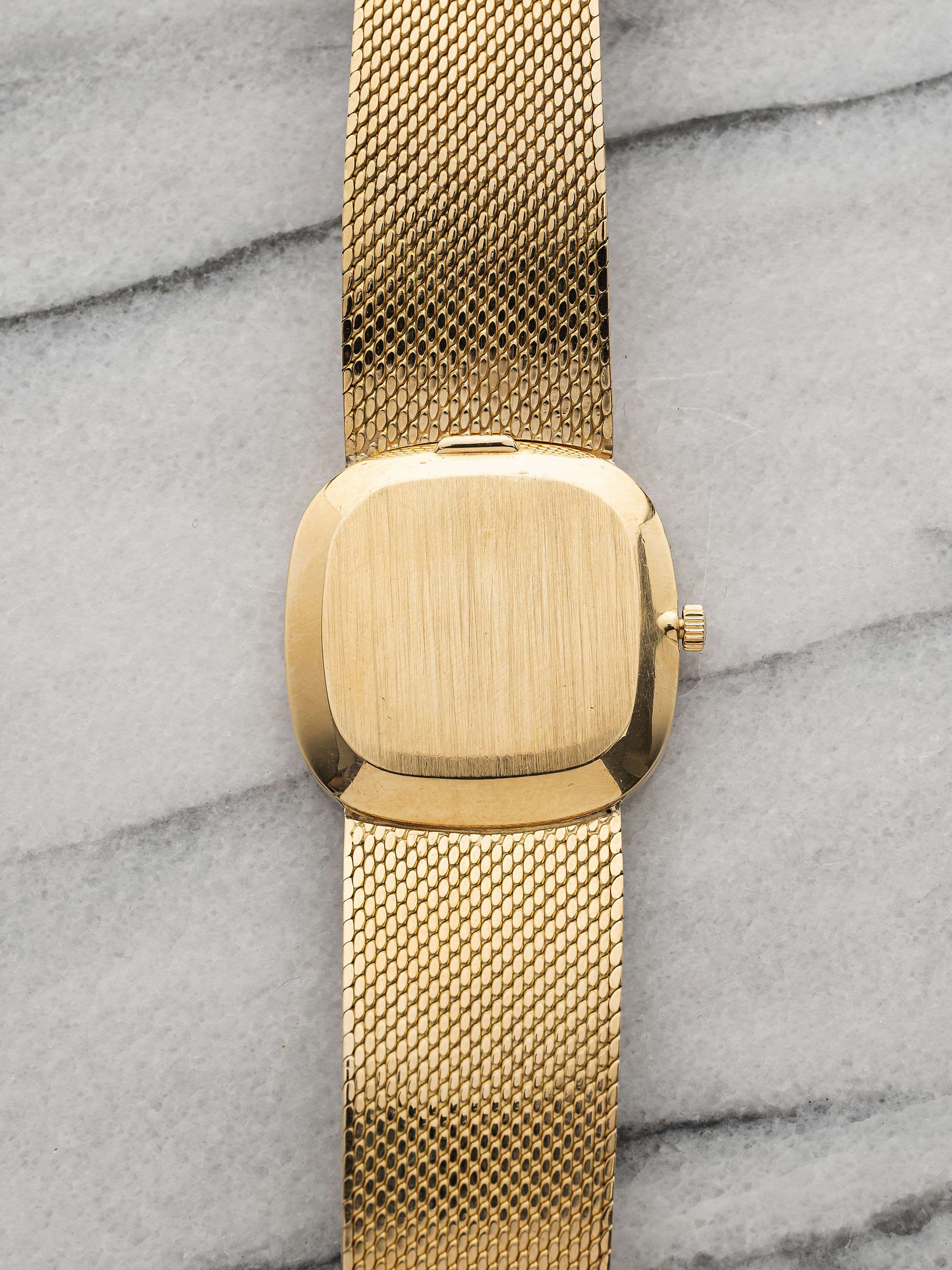 Patek Philippe Golden Ellipse 3852/001 – 18K Gold Blue Dial