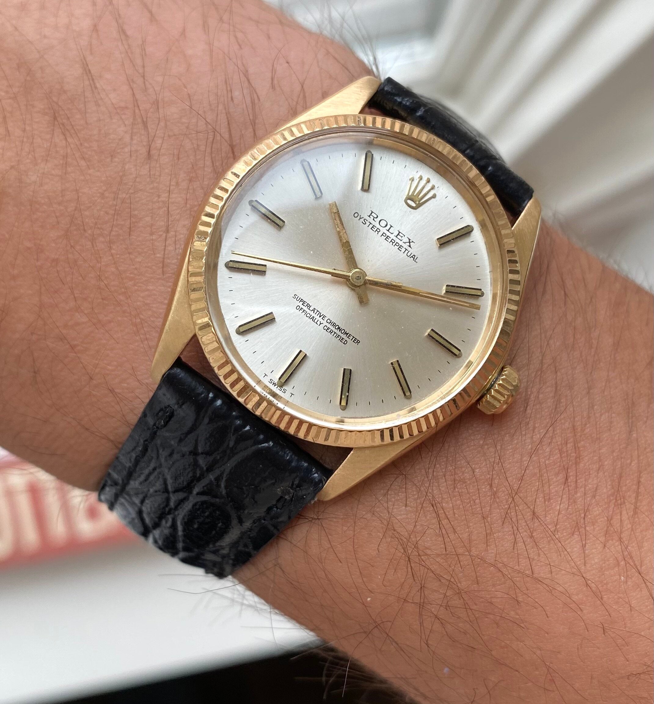 Rolex Oyster Perpetual Date ref. 1005 — 18K Yellow Gold