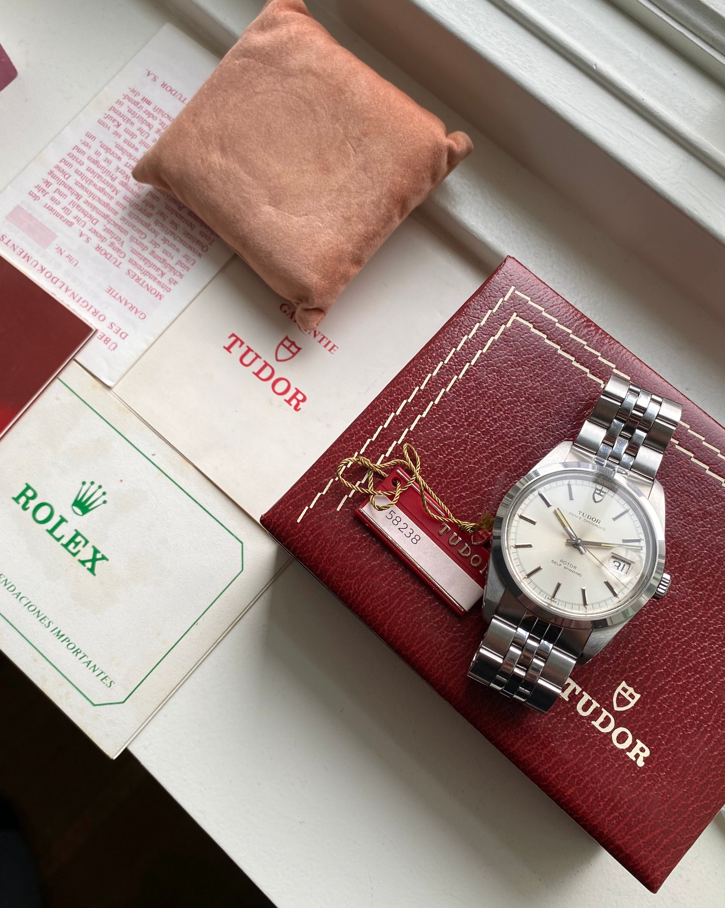 Tudor Jumbo ref. 74100 — Box and Papers