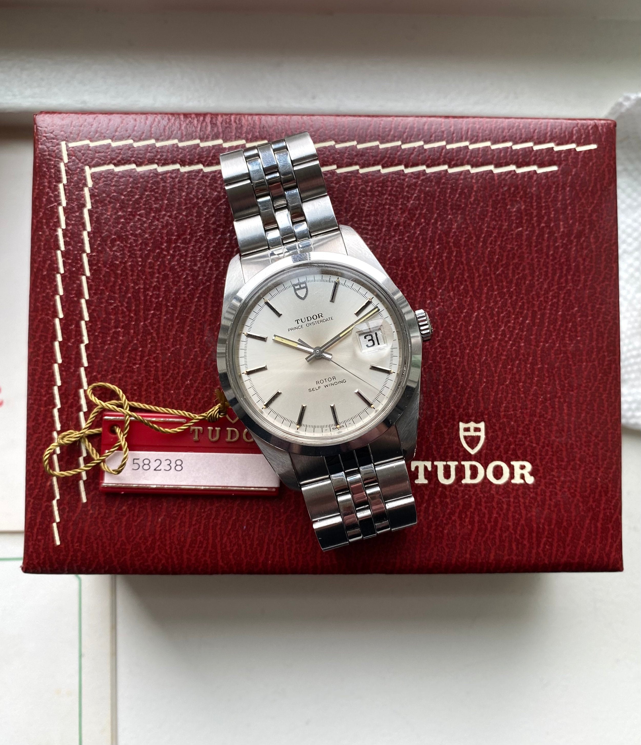 Tudor Jumbo ref. 74100 — Box and Papers