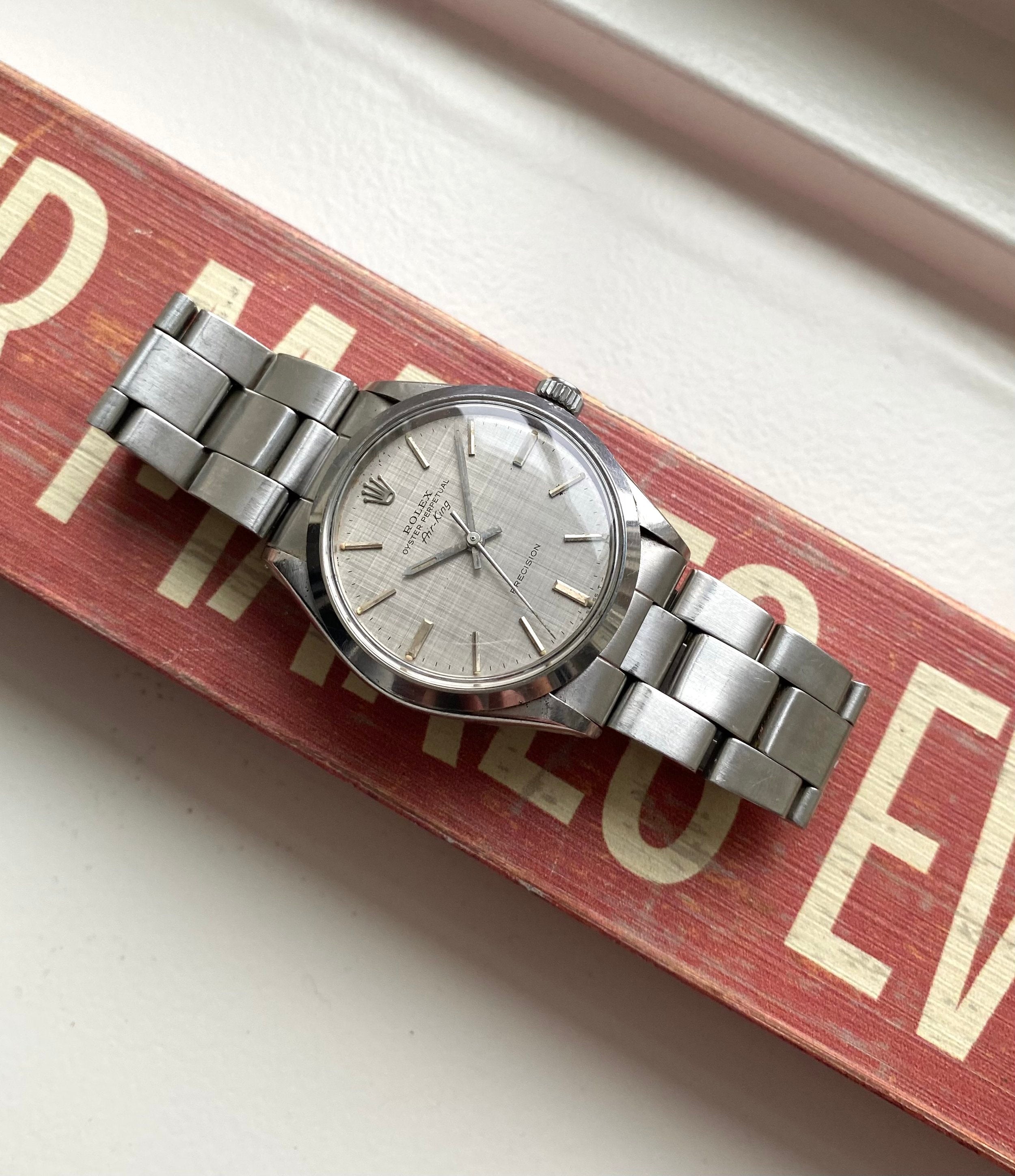 Rolex Air King ref. 5500 — Silver Linen Dial