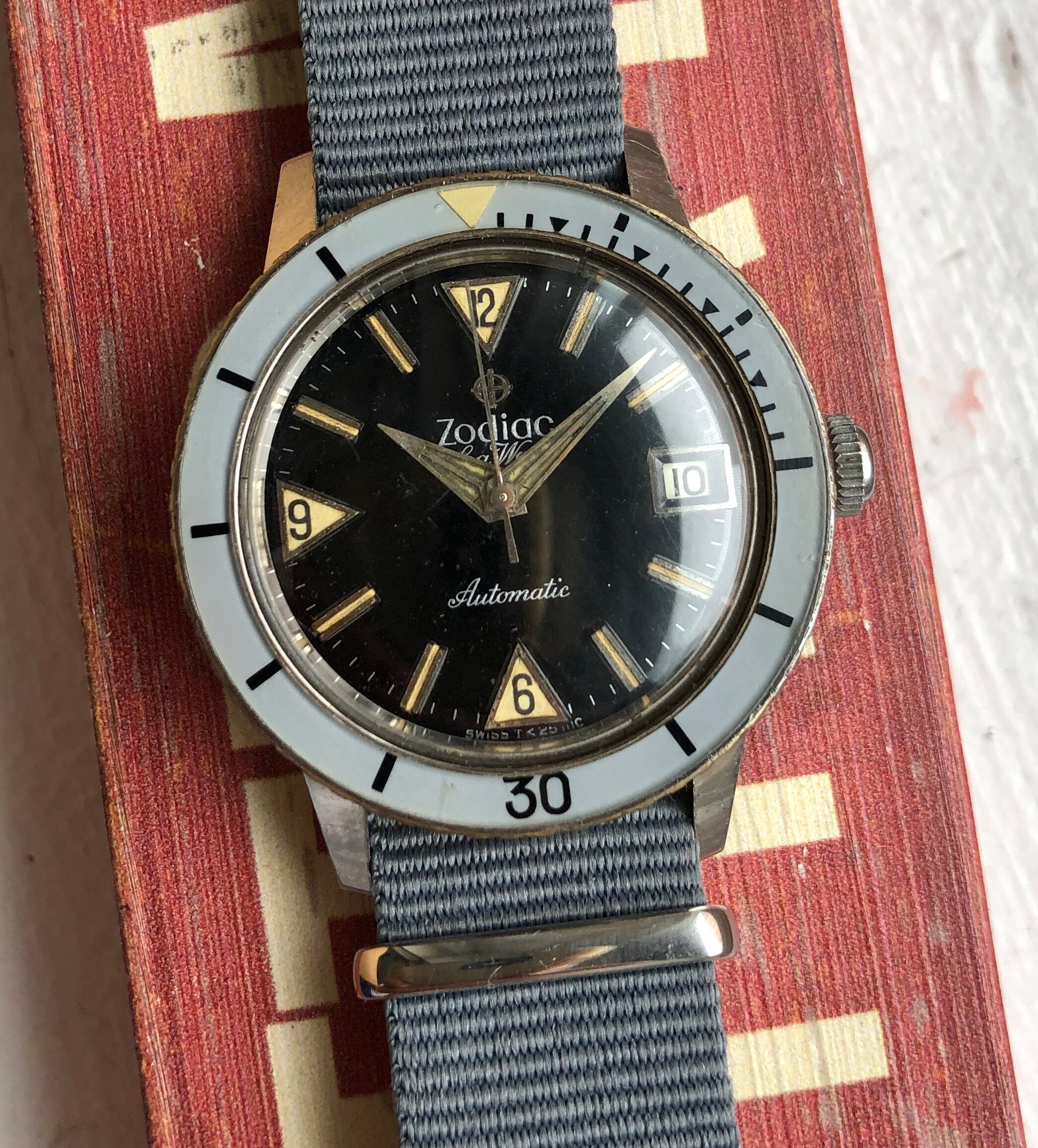 Zodiac Sea Wolf — Bakelite Bezel