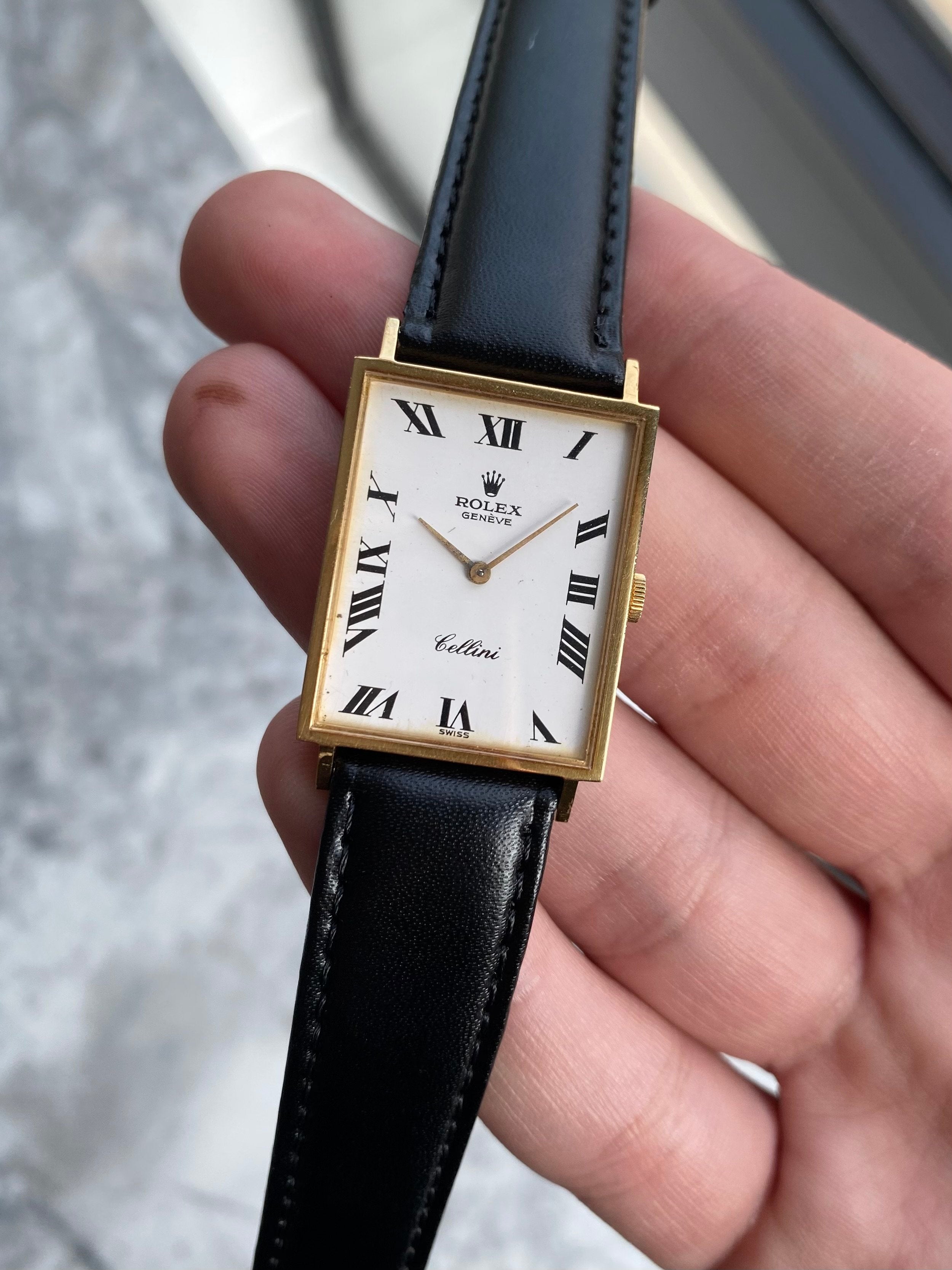 Rolex Cellini Tank - 18K Gold.