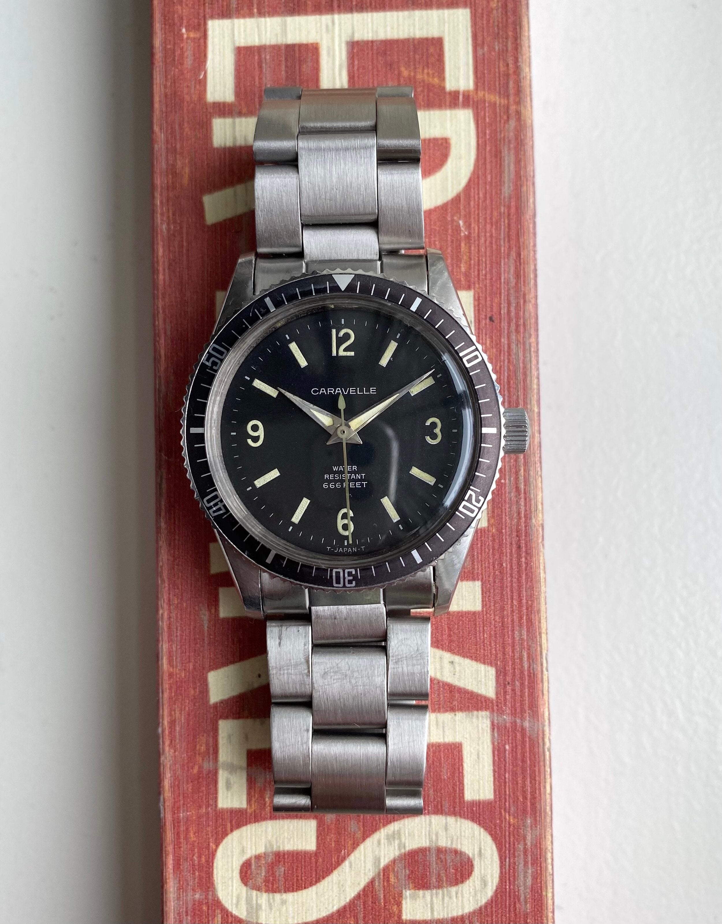 Caravelle Sea Hunter — Explorer Dial