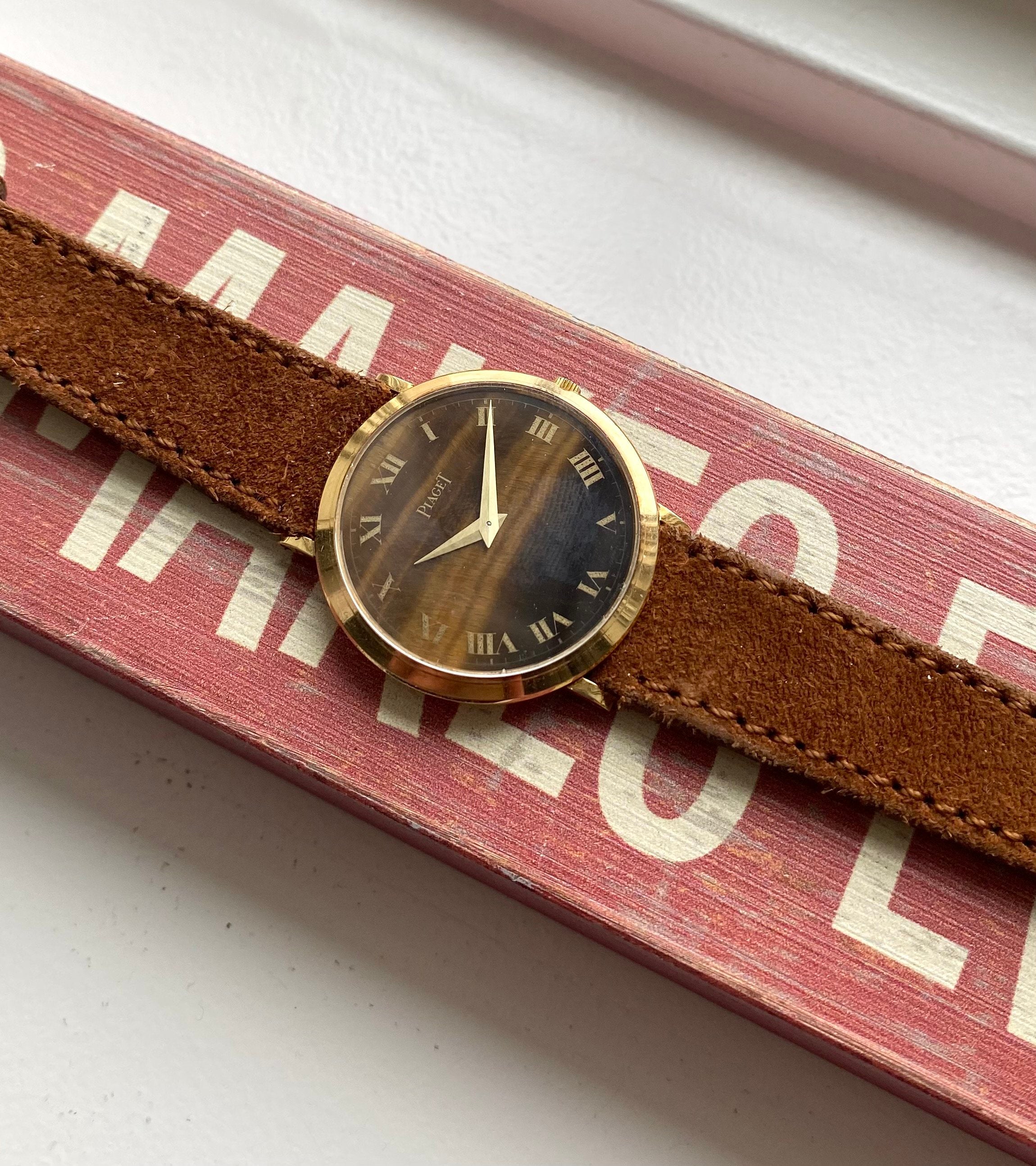 Piaget Tiger Eye — 18k Gold