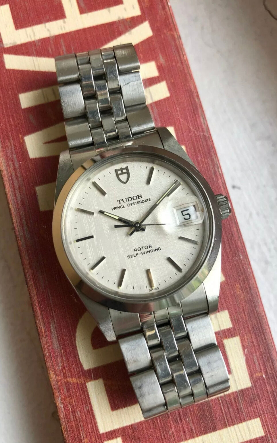 Tudor Prince Oysterdate — Linen Dial