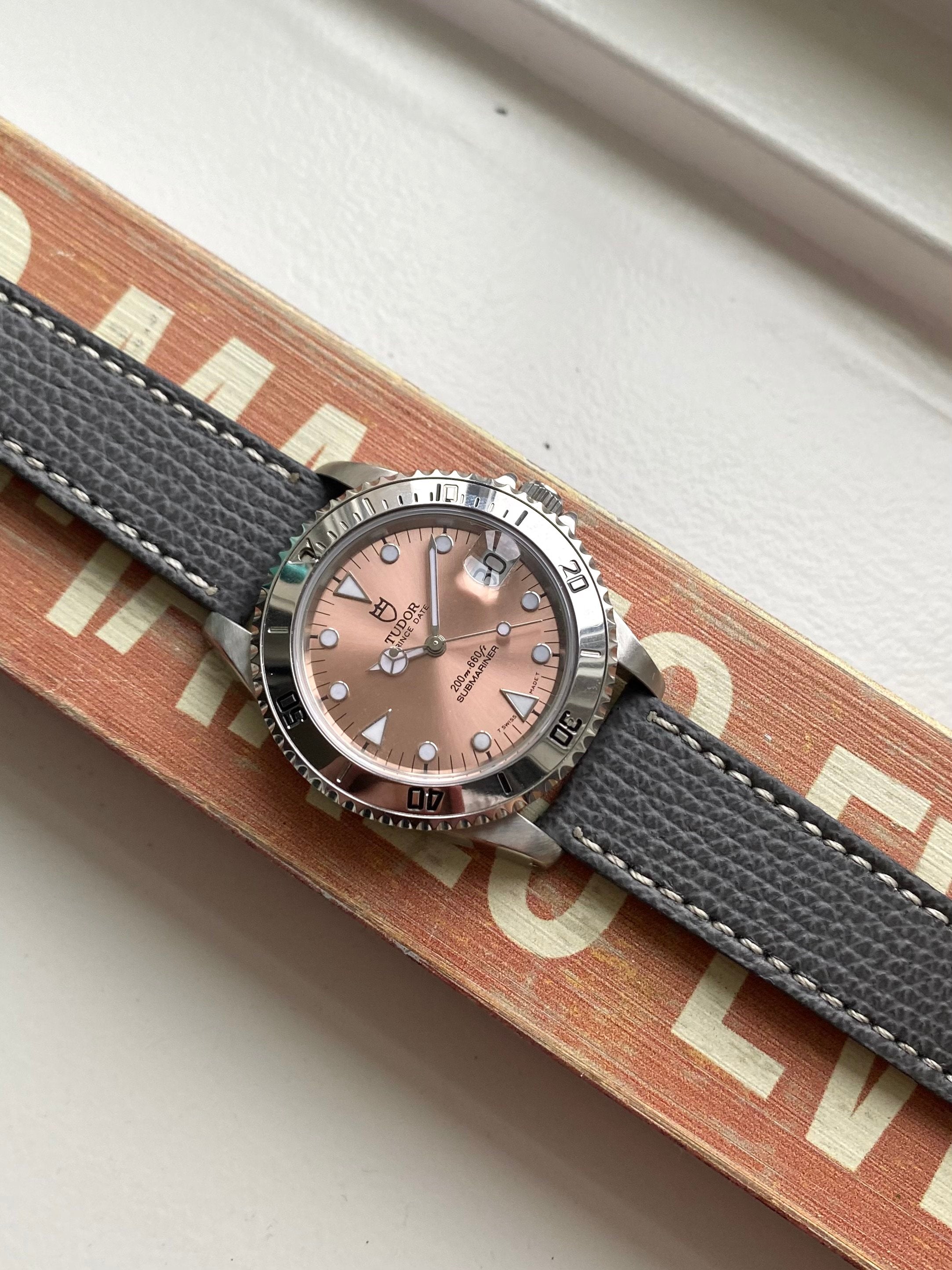 Tudor Submariner 75190 - Salmon