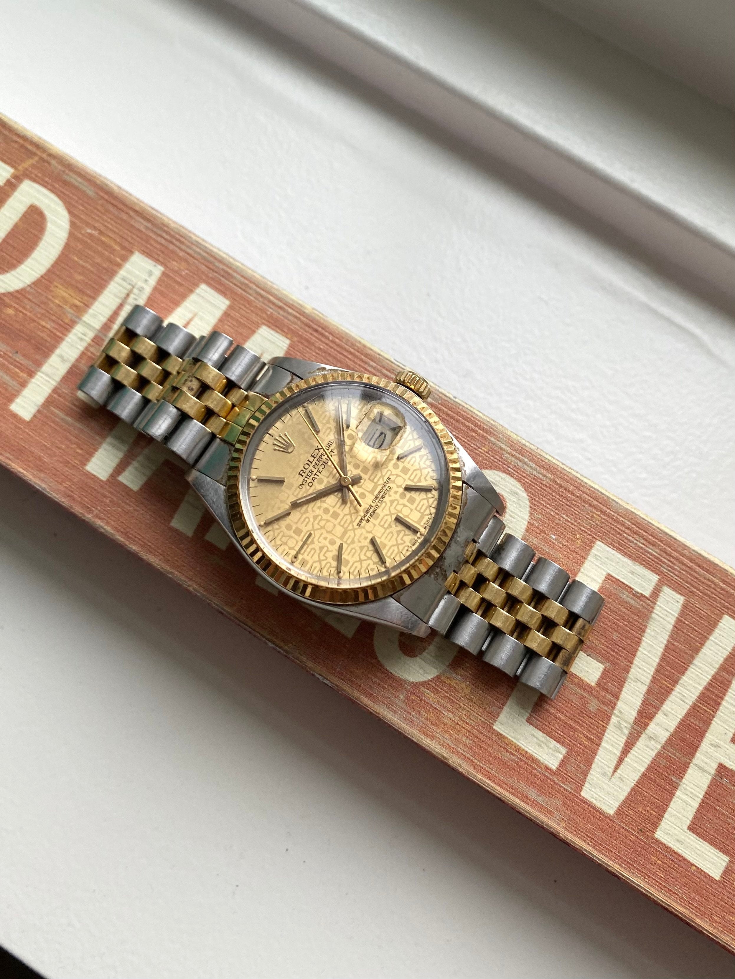 Rolex Datejust 16013 - Champagne Jubilee Dial