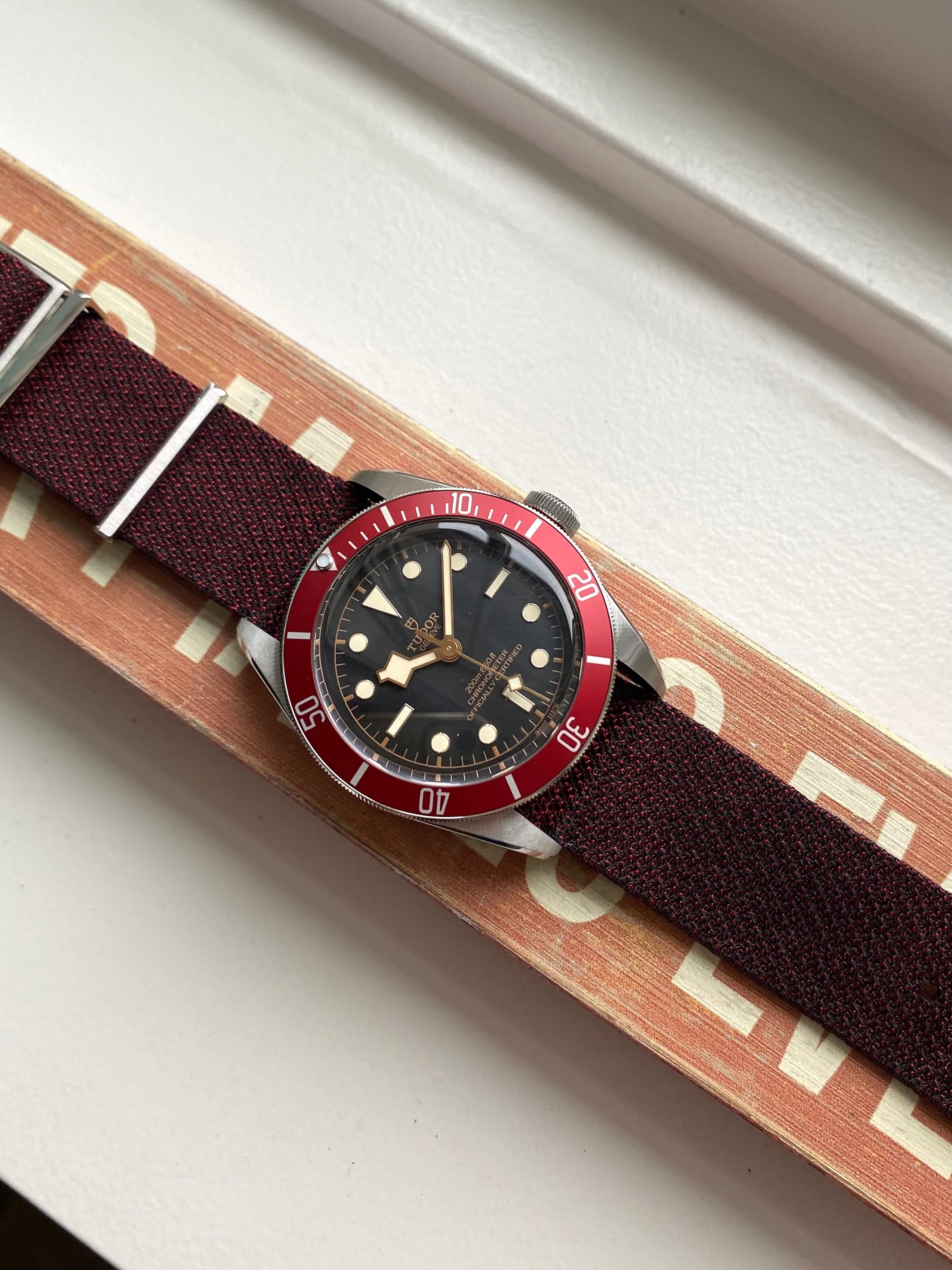 Tudor Black Bay - Red