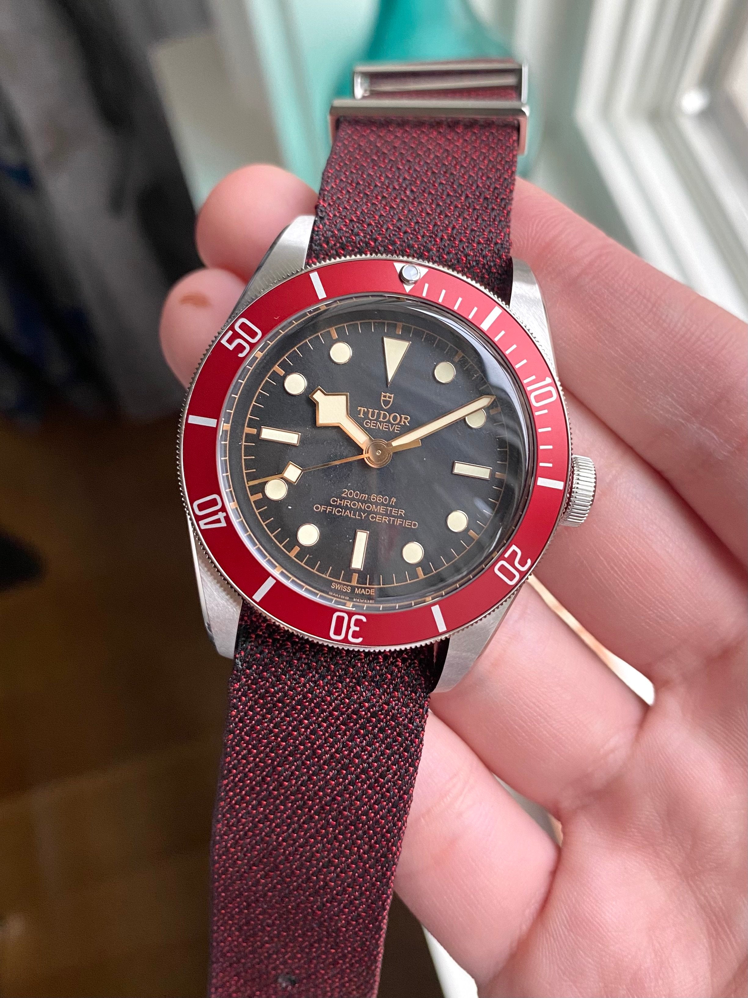 Tudor Black Bay - Red