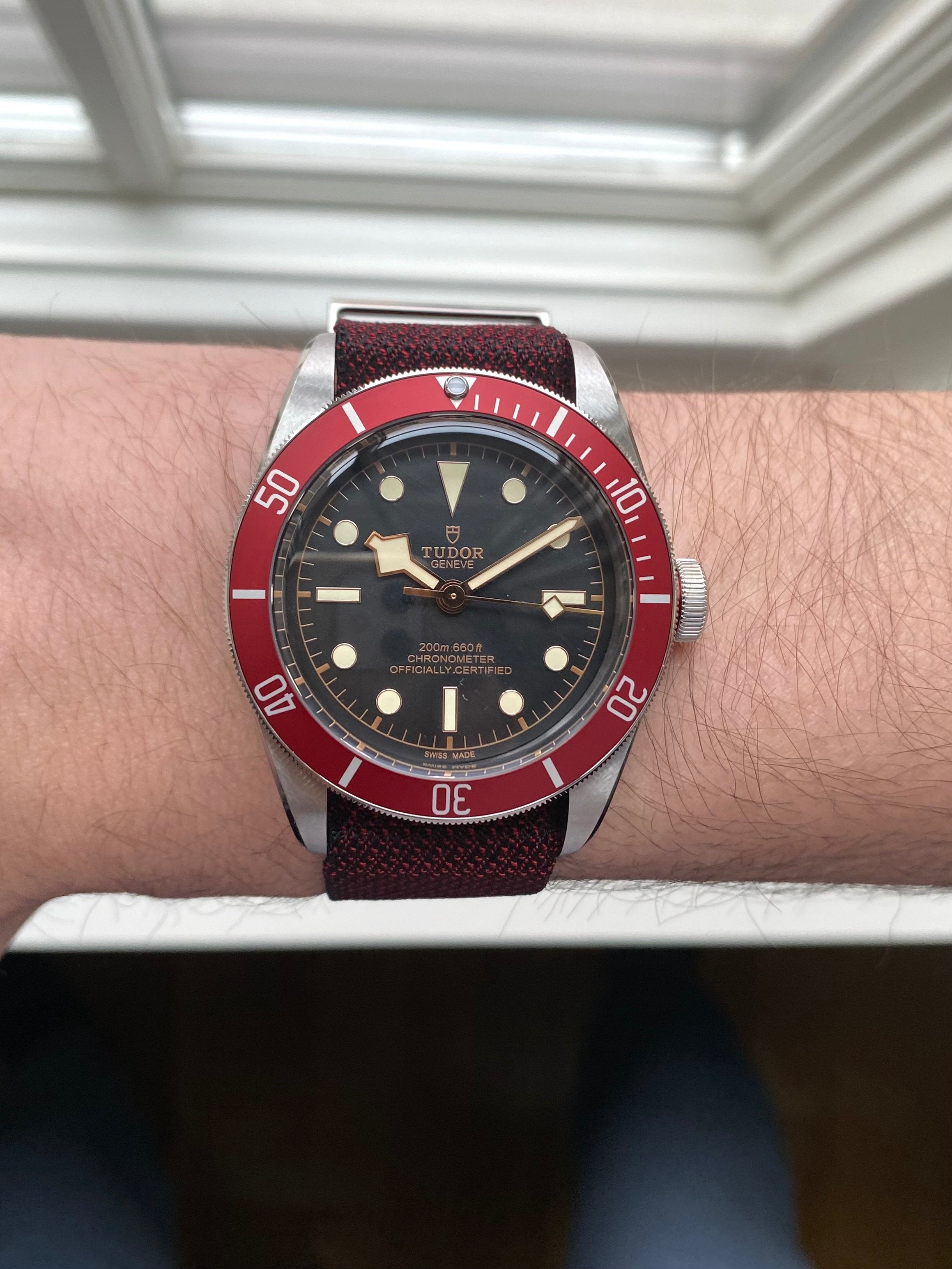 Tudor Black Bay - Red