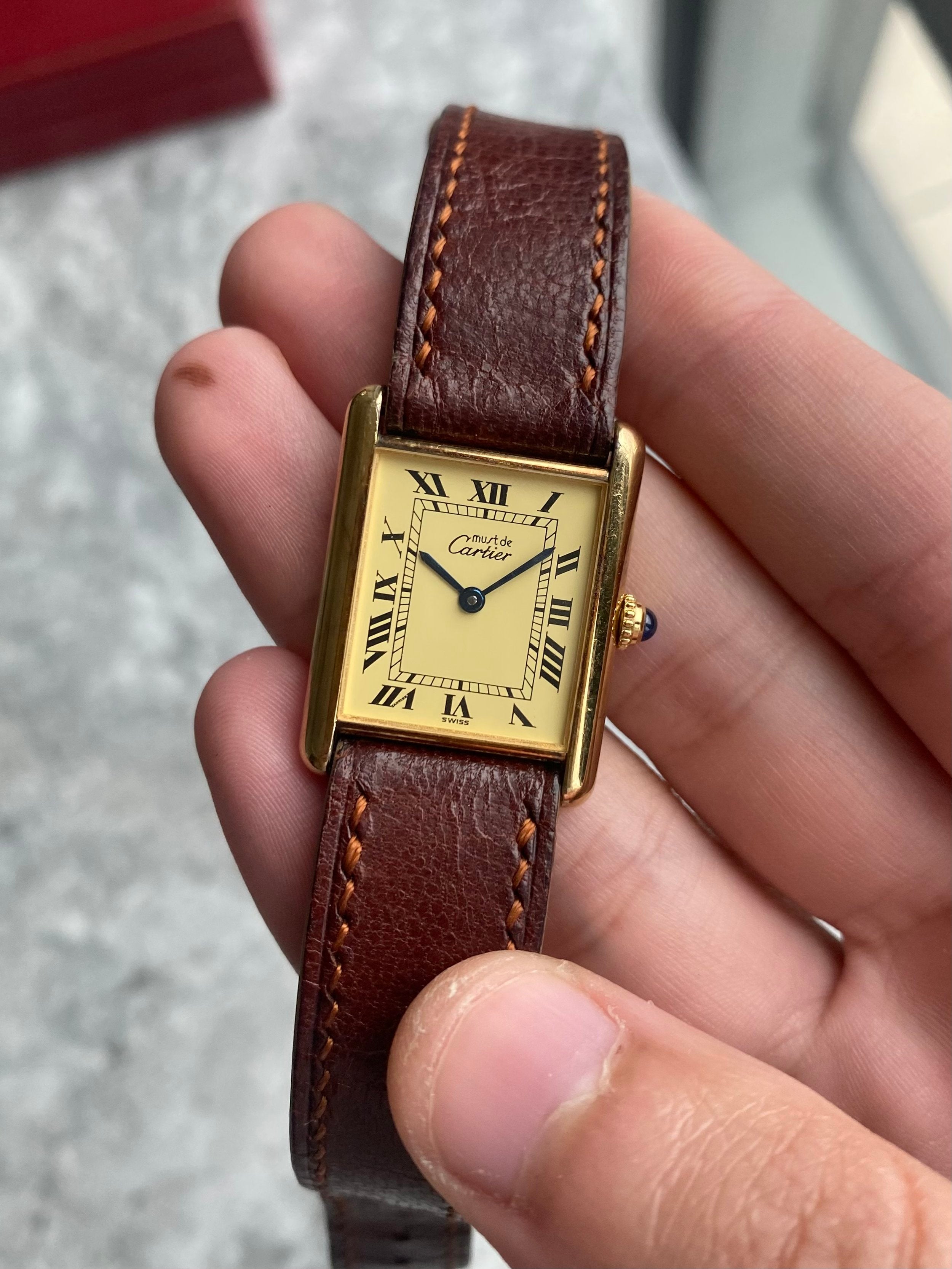 Must de Cartier - Lemon Roman numerals.