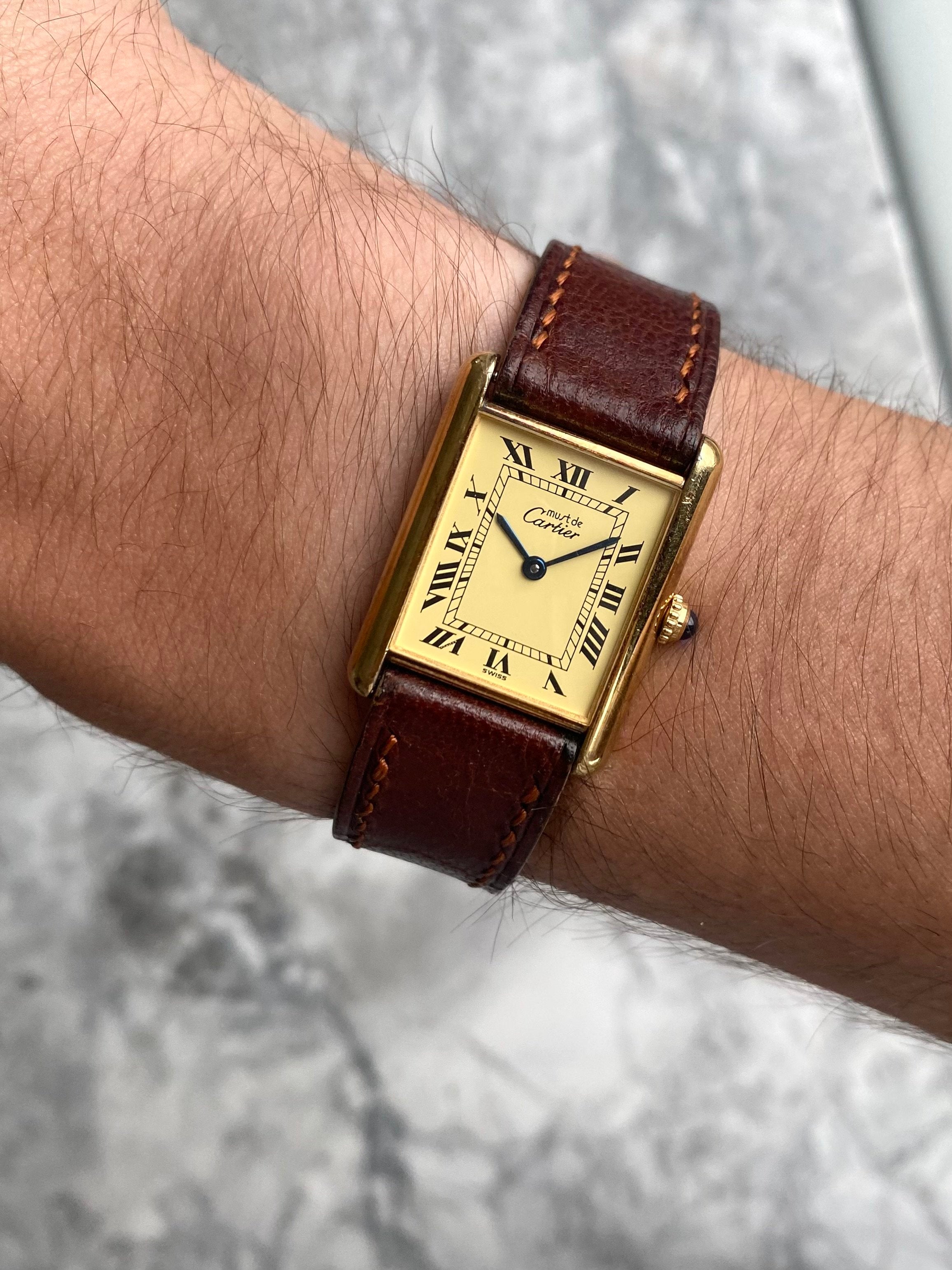 Must de Cartier - Lemon Roman numerals.