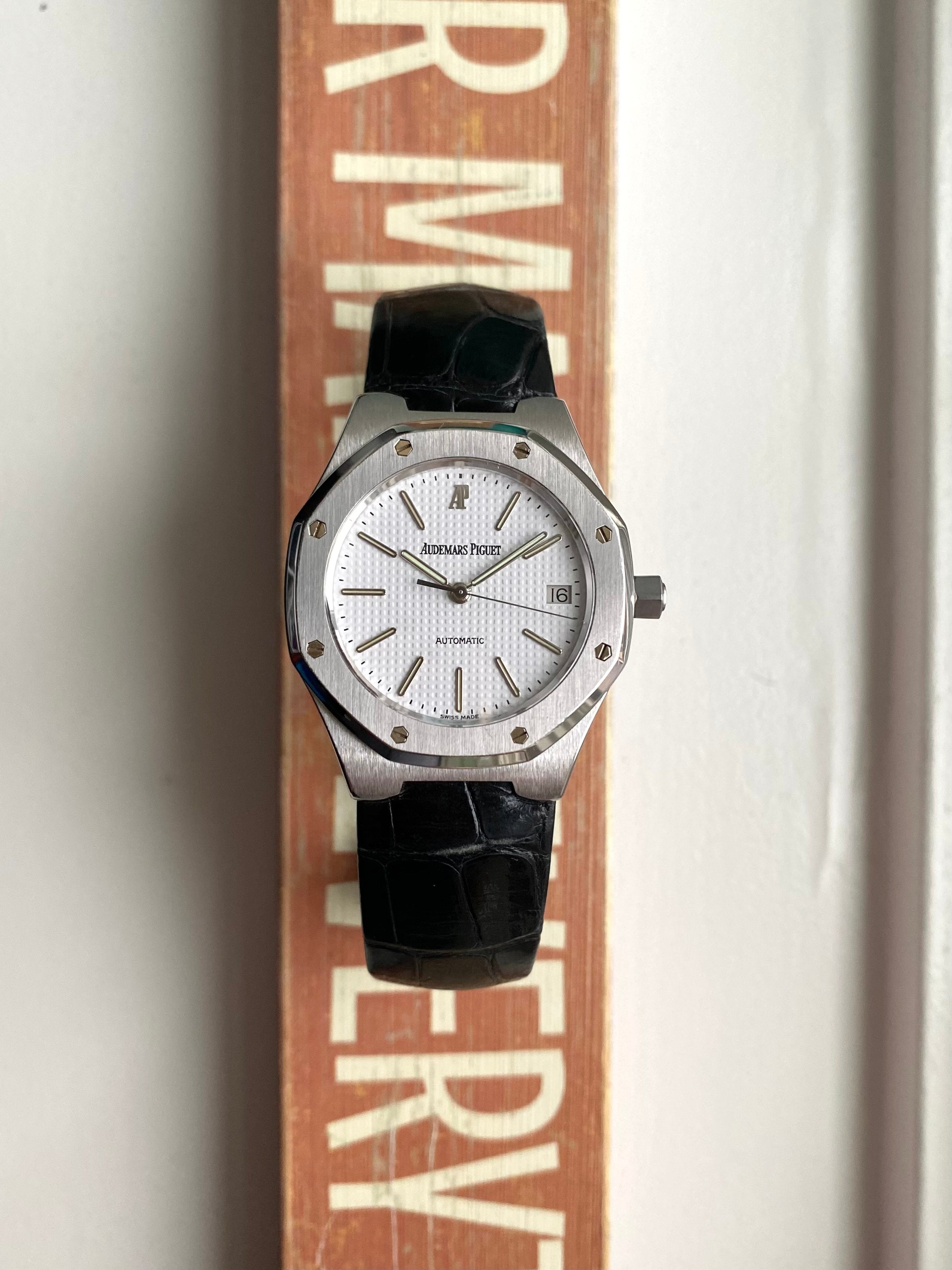 AP Royal Oak 14800ST - White