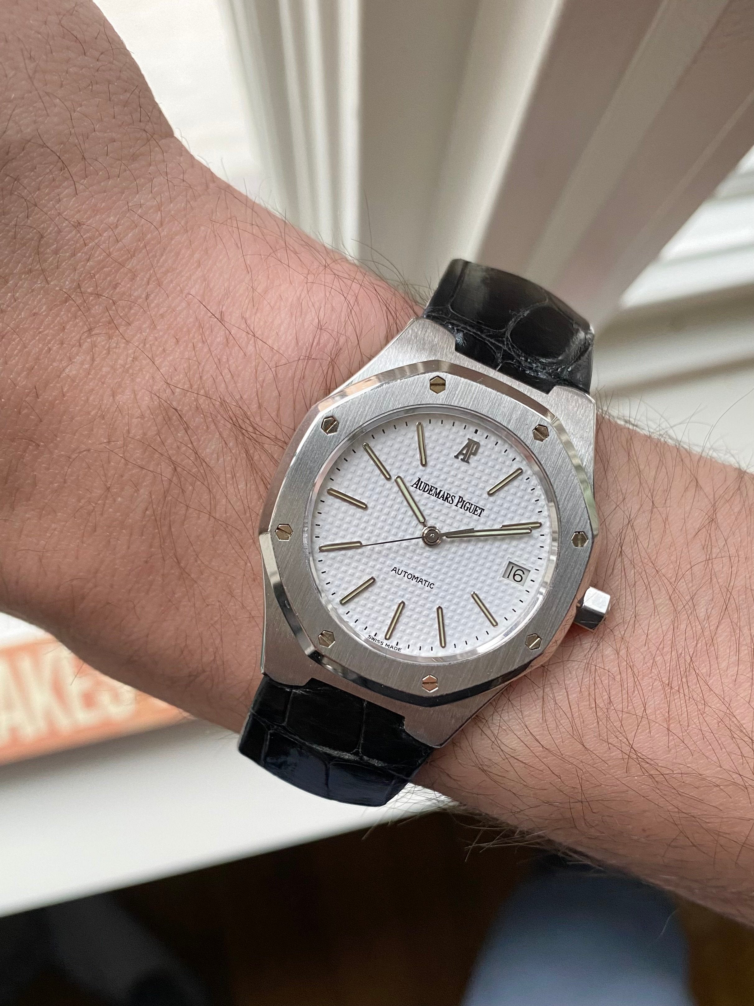 AP Royal Oak 14800ST - White