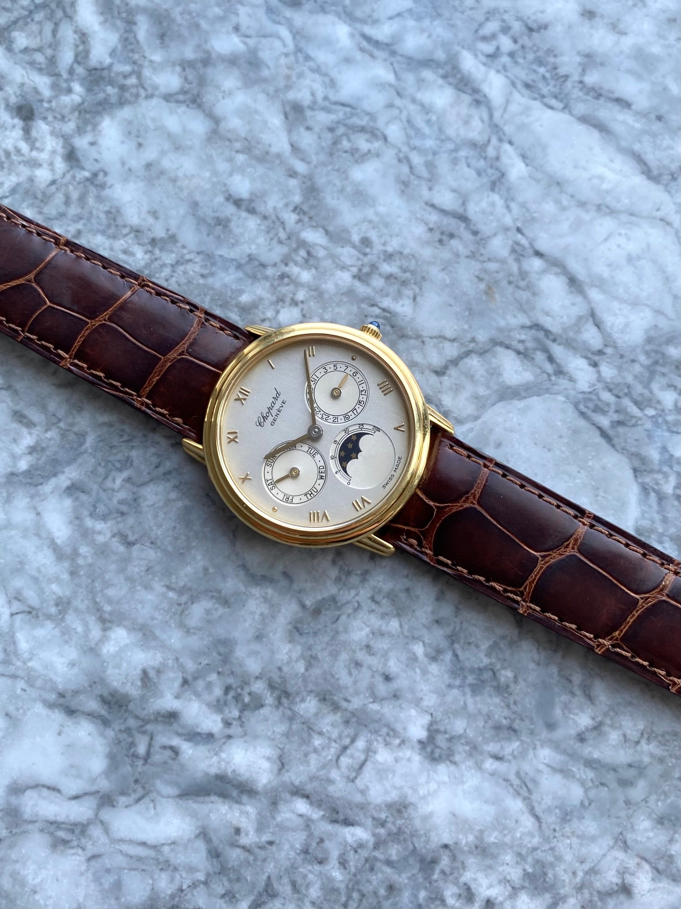 Chopard Moonphase - 18K Yellow Gold.