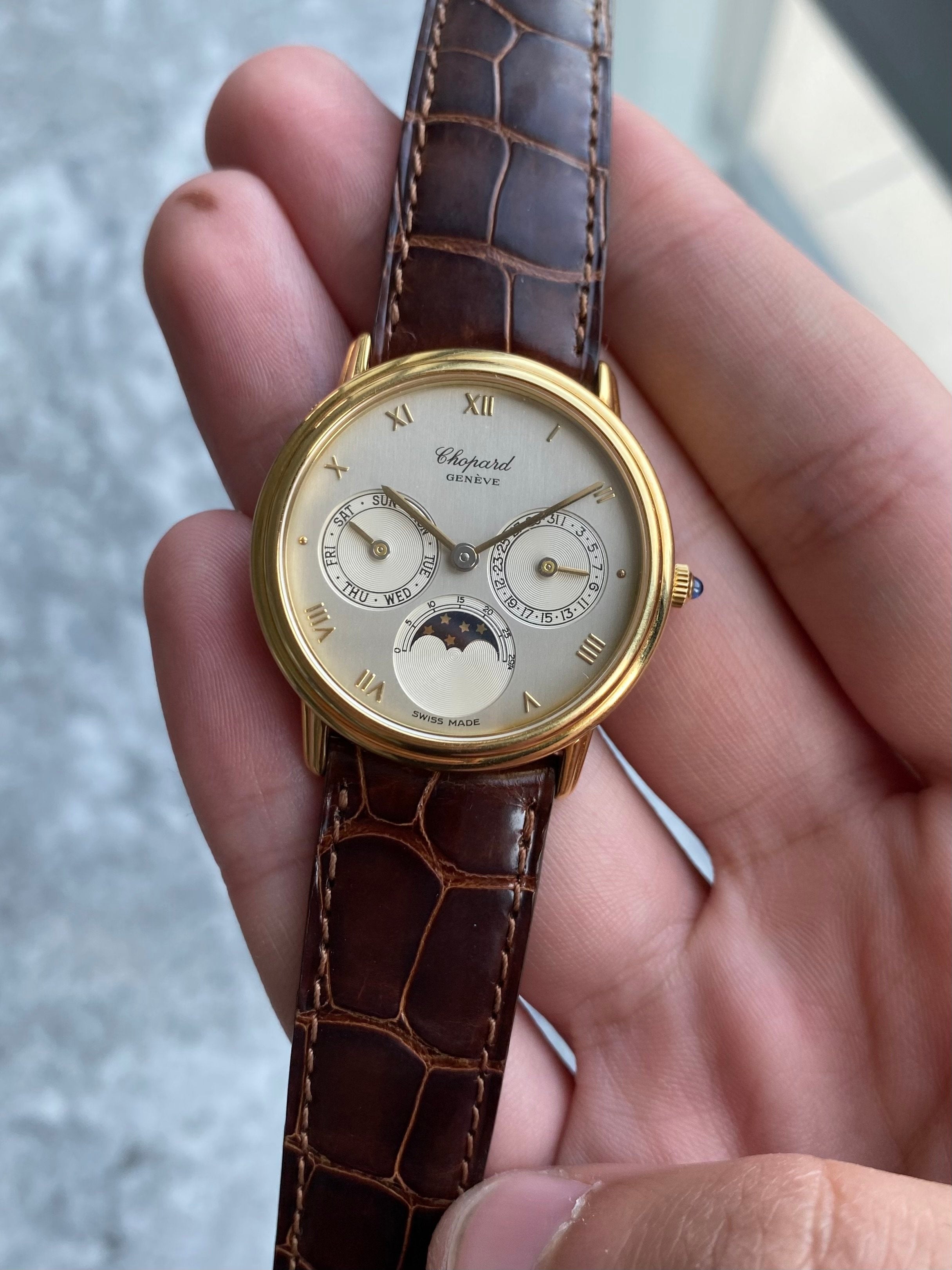 Chopard Moonphase - 18K Yellow Gold.