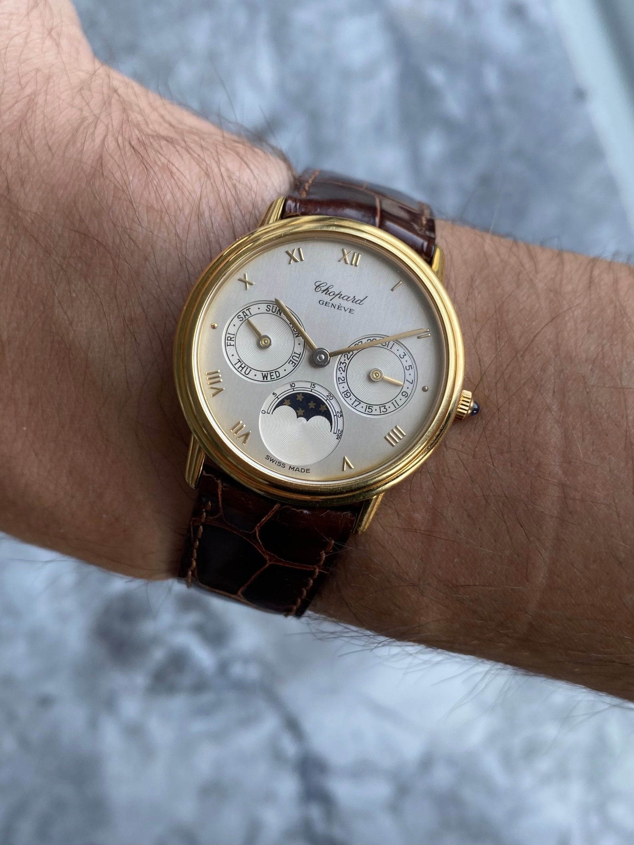 Chopard Moonphase - 18K Yellow Gold.