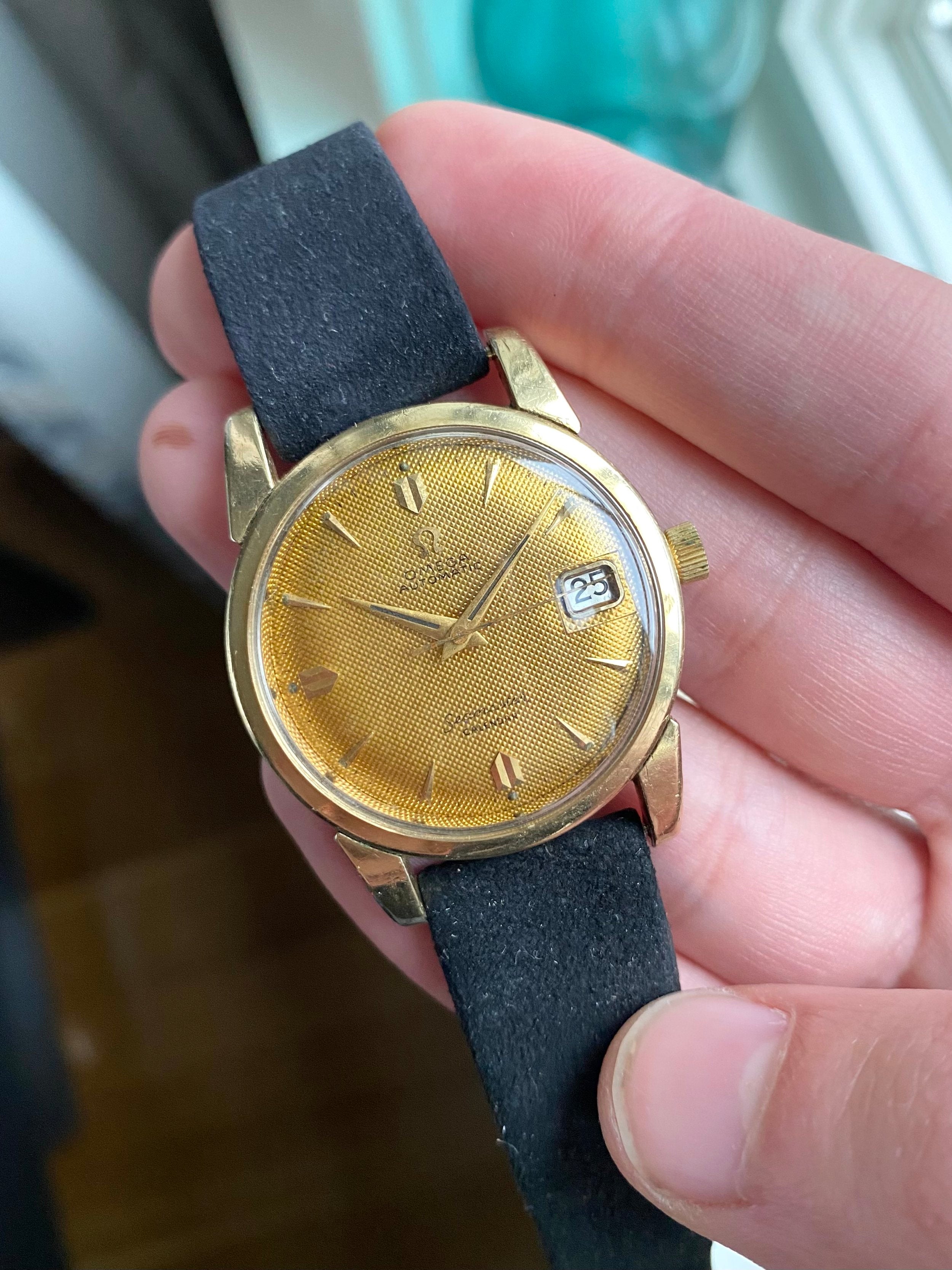 Omega Seamster Calendar - Gold Waffle