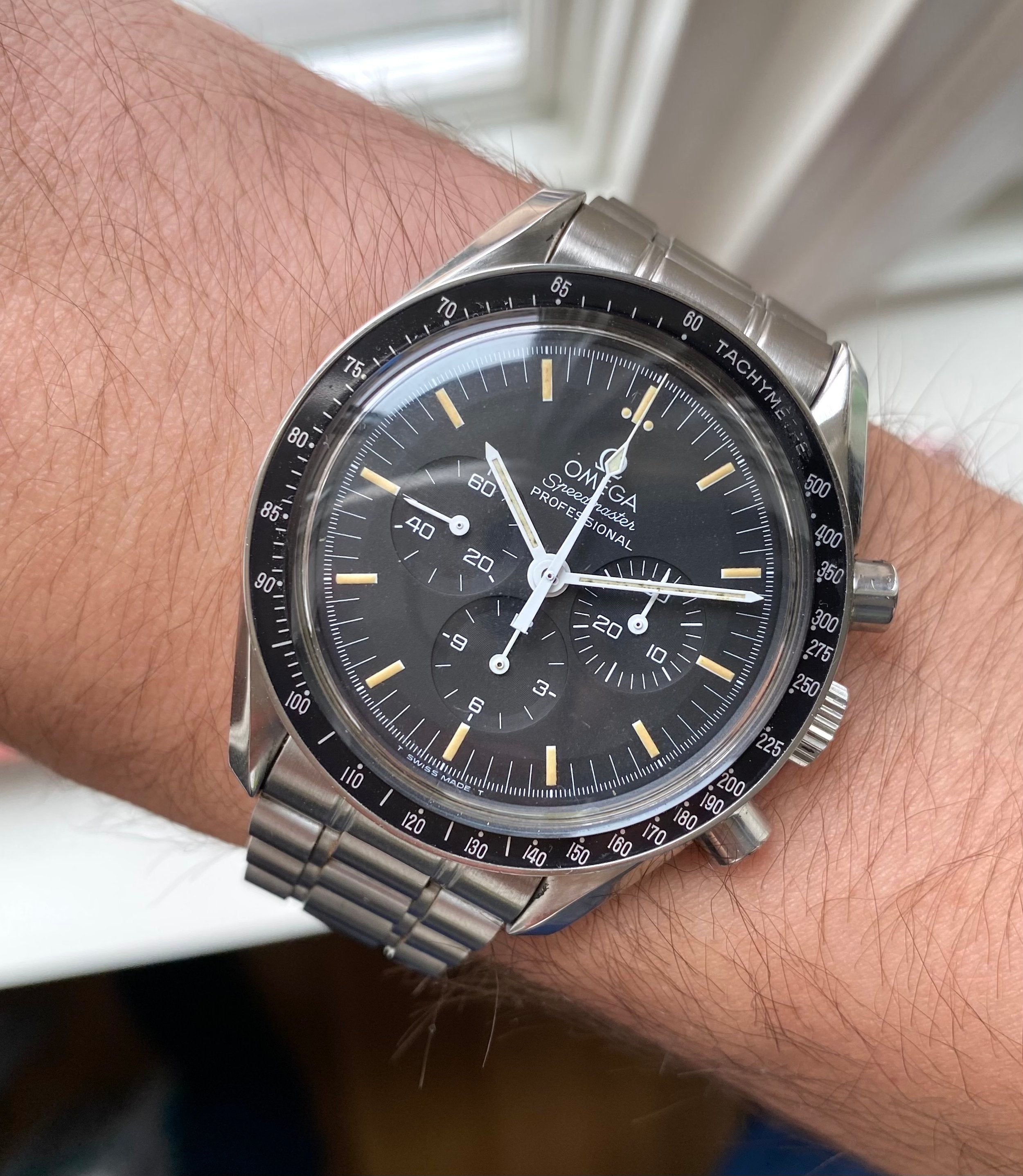 Omega Speedmaster Professional — Box and Manual