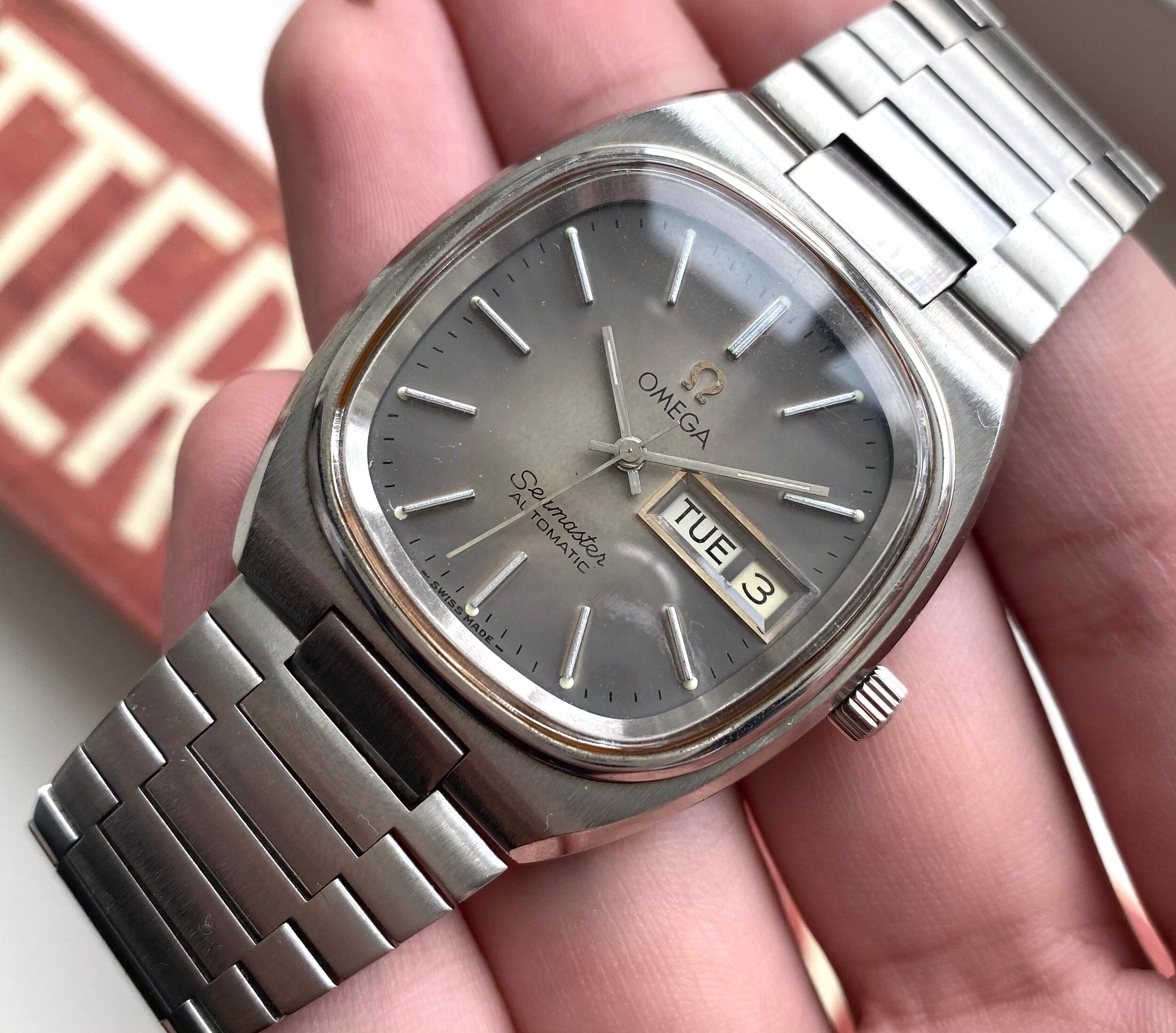 Omega Seamaster — Grey Vignette